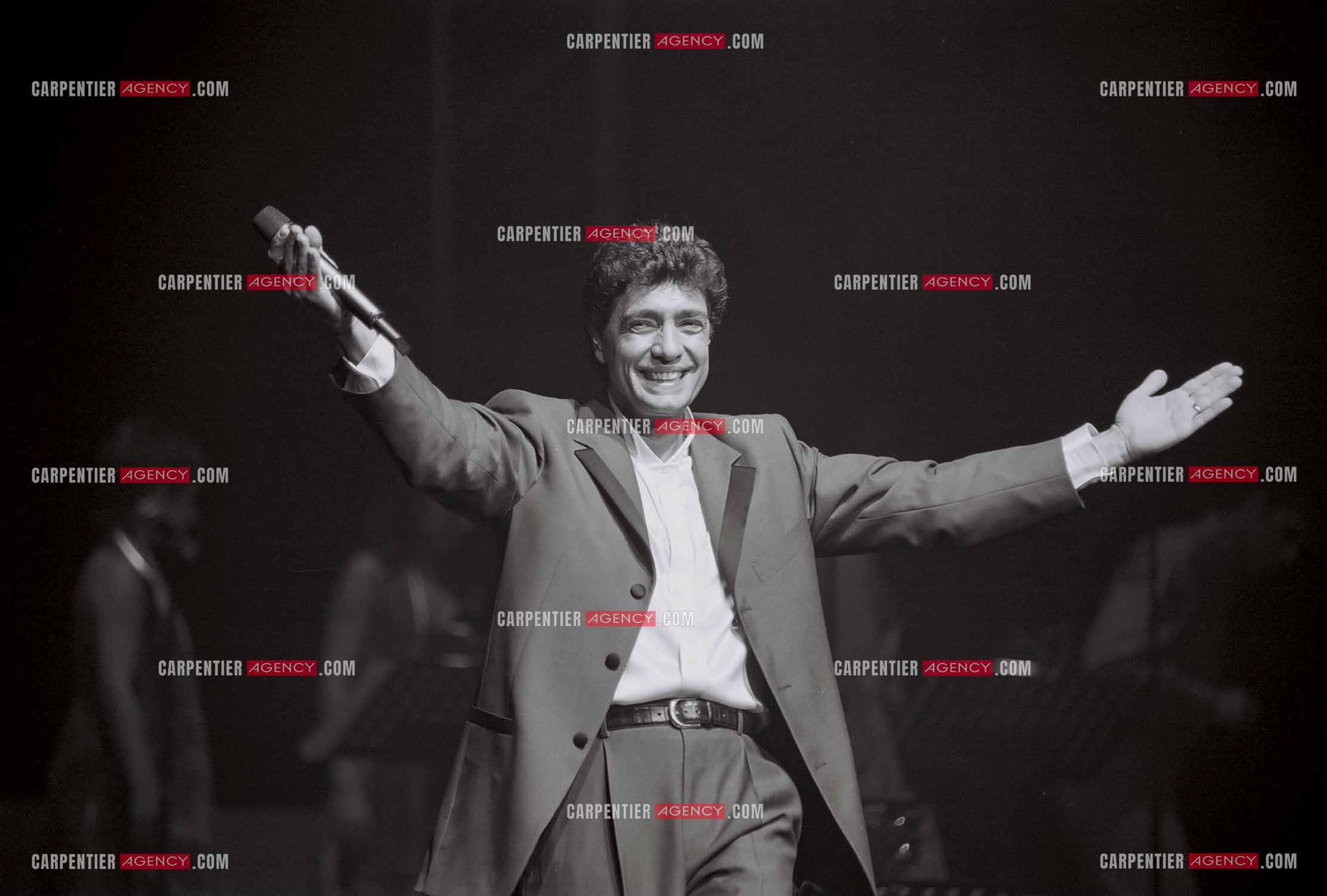 Le chanteur Frédéric François à l'Olympia du 10 au 19 mars 2000.  ( Exclusif )