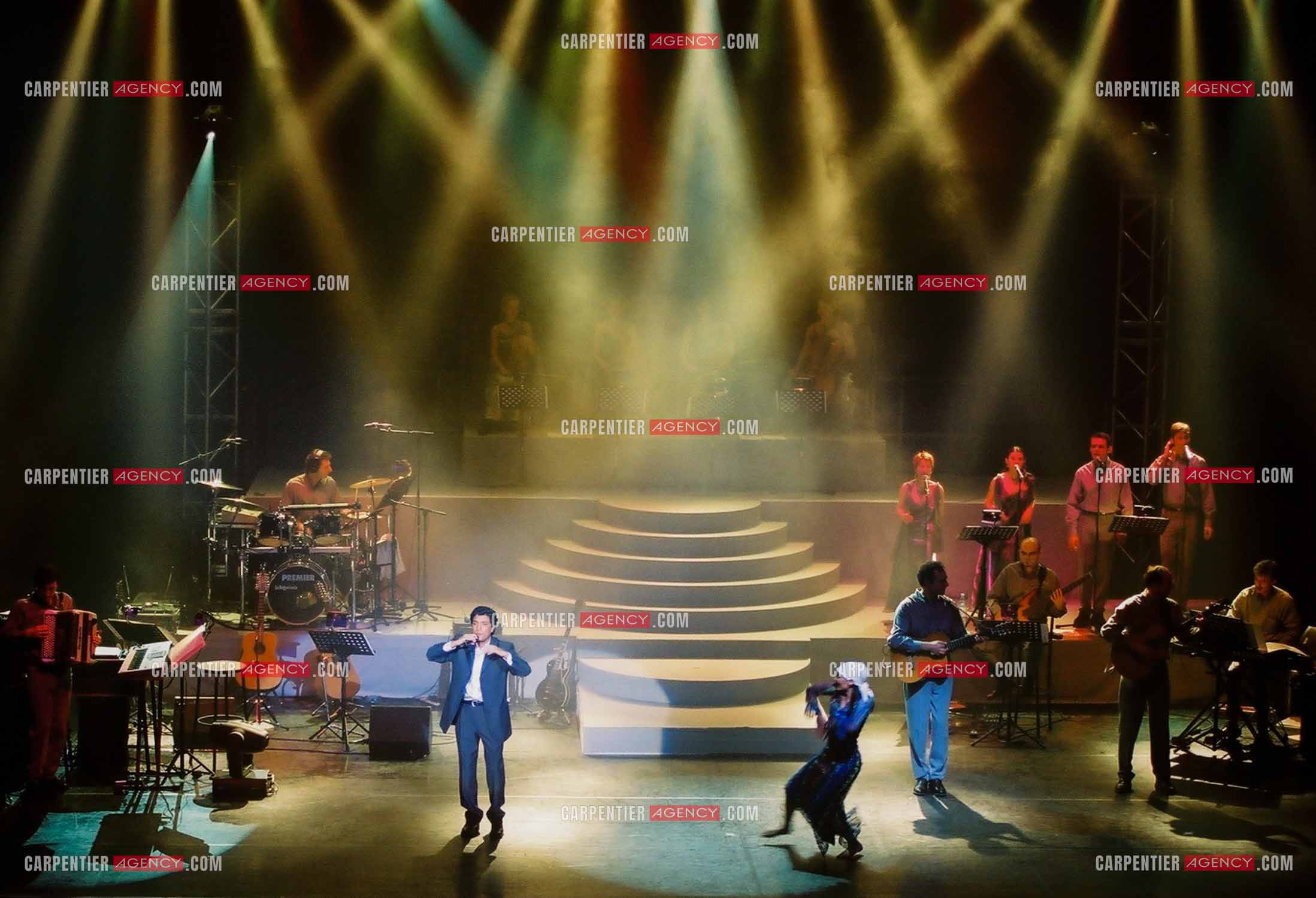 Le chanteur Frédéric François à l'Olympia du 10 au 19 mars 2000.  ( Exclusif )