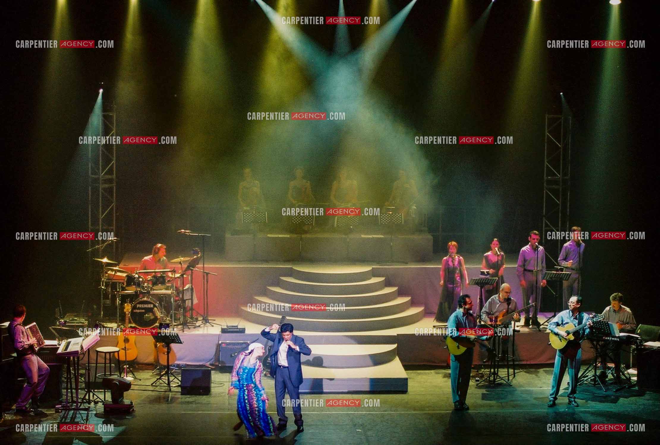 Le chanteur Frédéric François à l'Olympia du 10 au 19 mars 2000.  ( Exclusif )