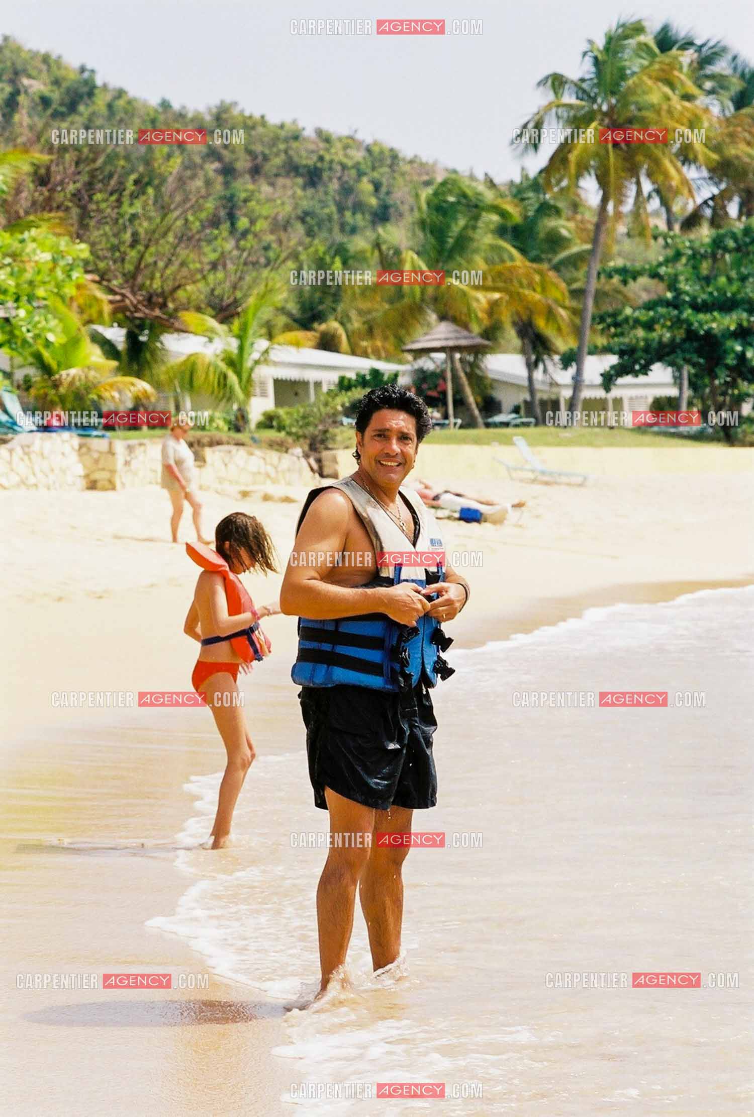 Le chanteur Frédéric François lors des escales de sa croisière aux Caraïbes en 2001.  ( Exclusif )