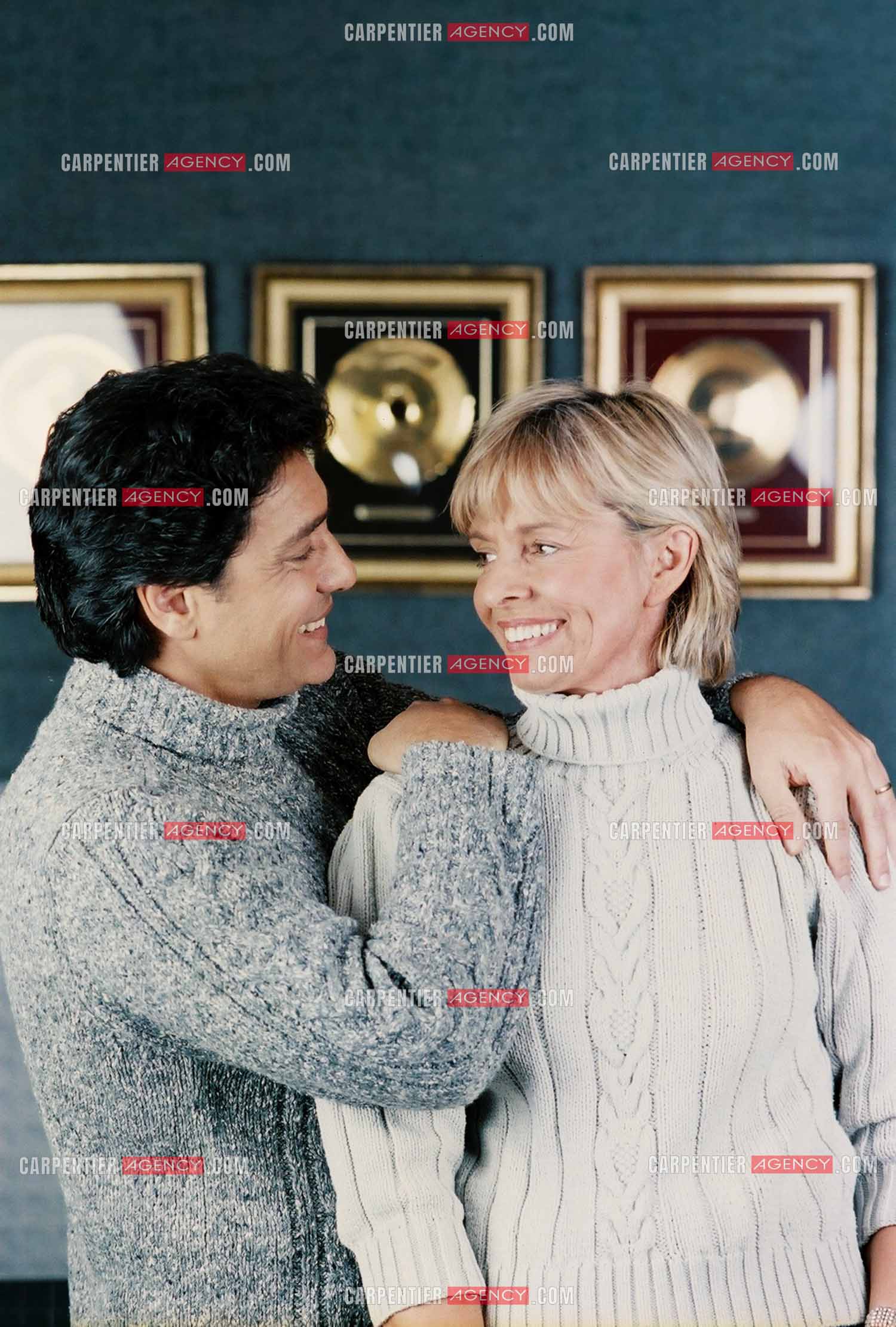 Le chanteur Frédéric François chez lui en Belgique. Frédéric et sa femme Monique.  ( Exclusif )