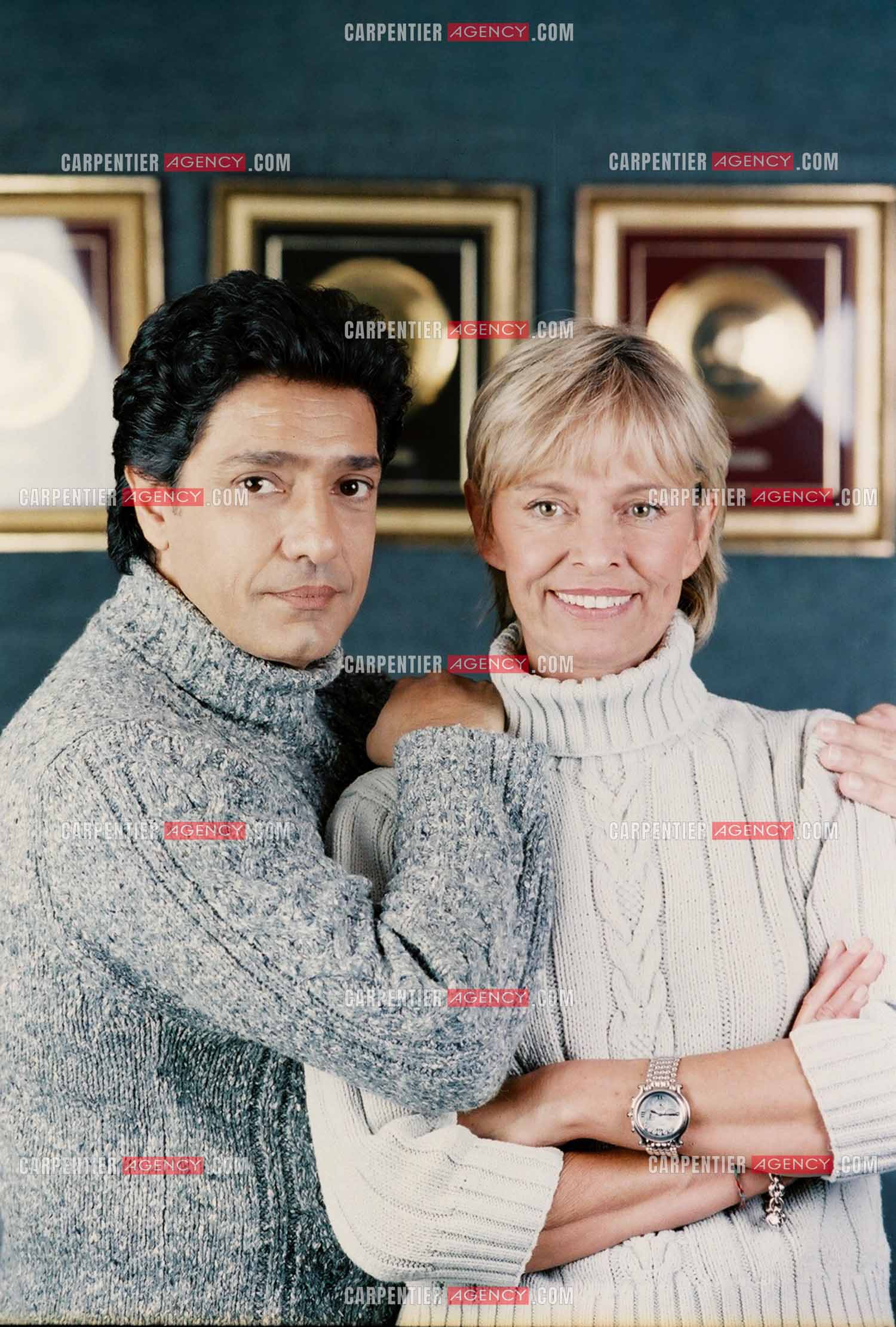 Le chanteur Frédéric François chez lui en Belgique. Frédéric et sa femme Monique.  ( Exclusif )