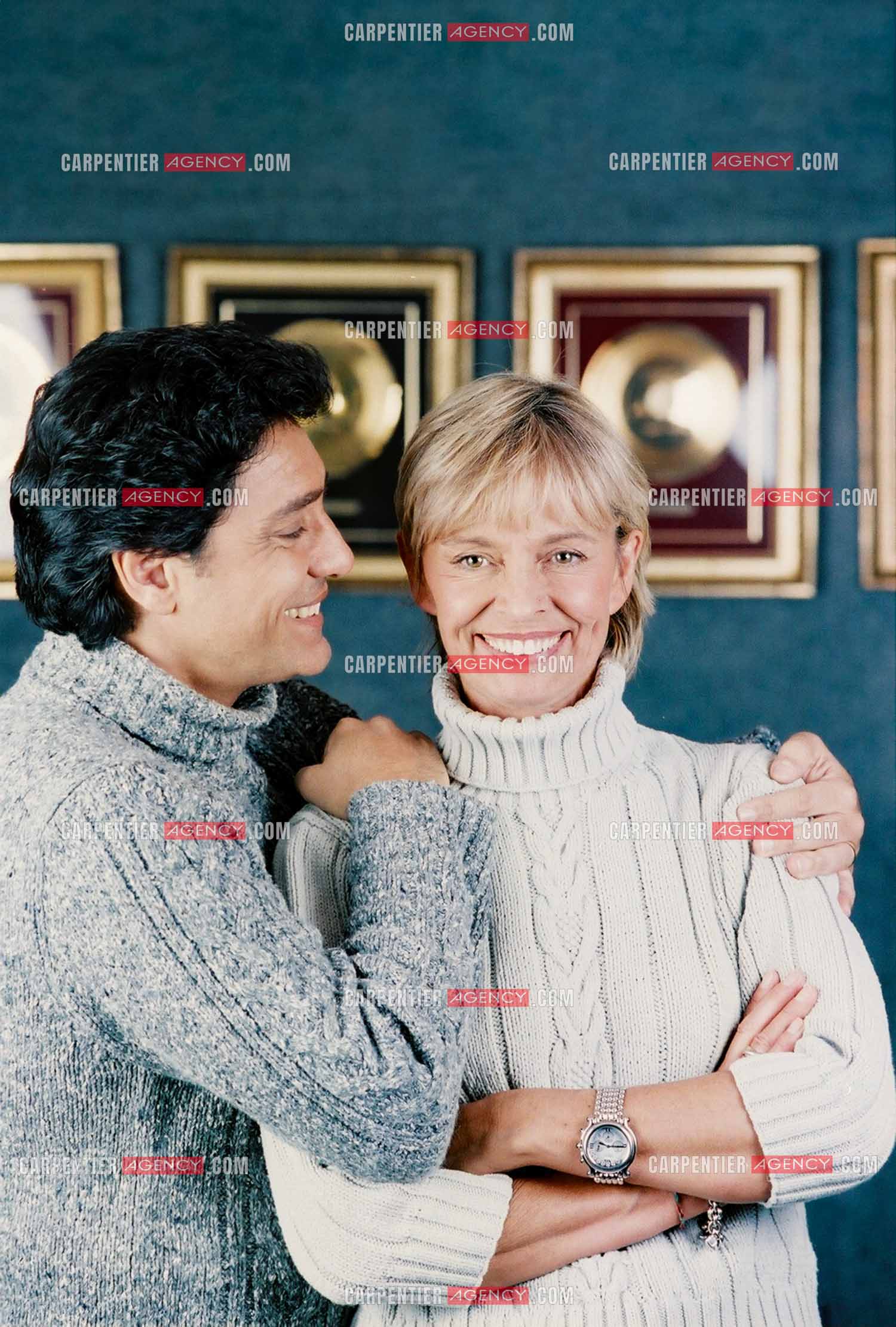 Le chanteur Frédéric François chez lui en Belgique. Frédéric et sa femme Monique.  ( Exclusif )