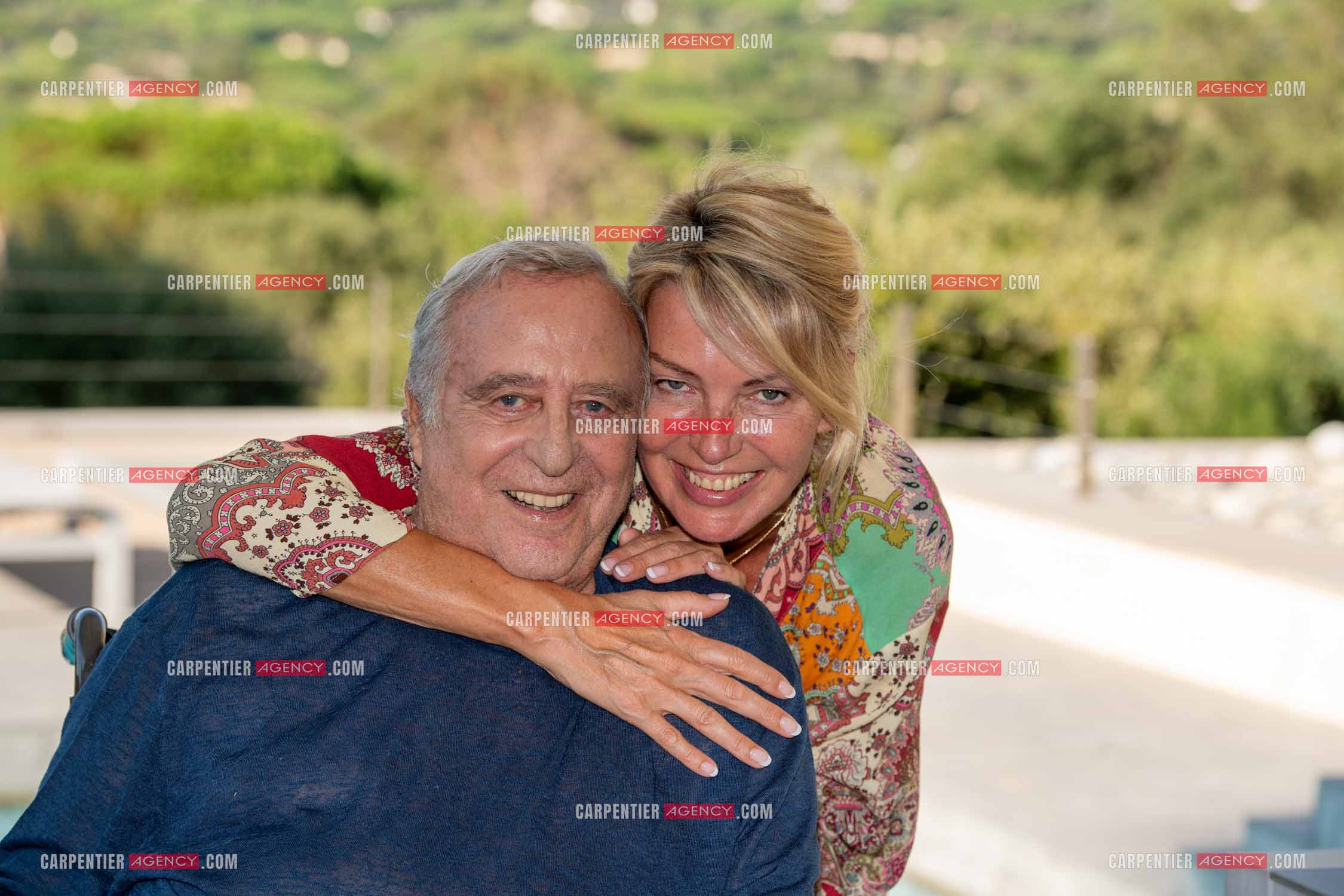 Le créateur de mode Daniel Hechter et sa nouvelle compagne Alexandra dans sa résidence de St Tropez.    ( Exclusif )