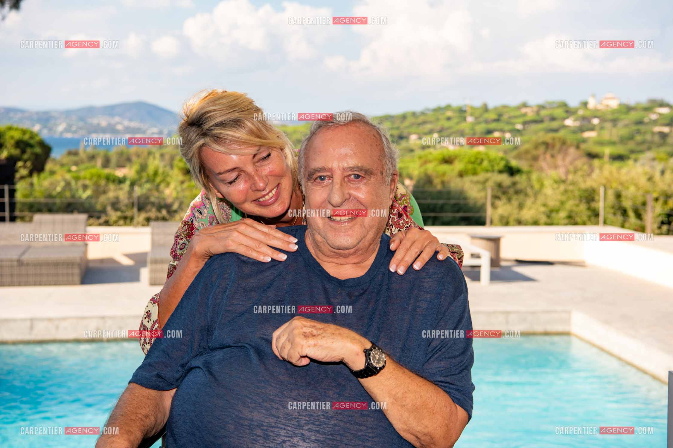 Le créateur de mode Daniel Hechter et sa nouvelle compagne Alexandra dans sa résidence de St Tropez.    ( Exclusif )