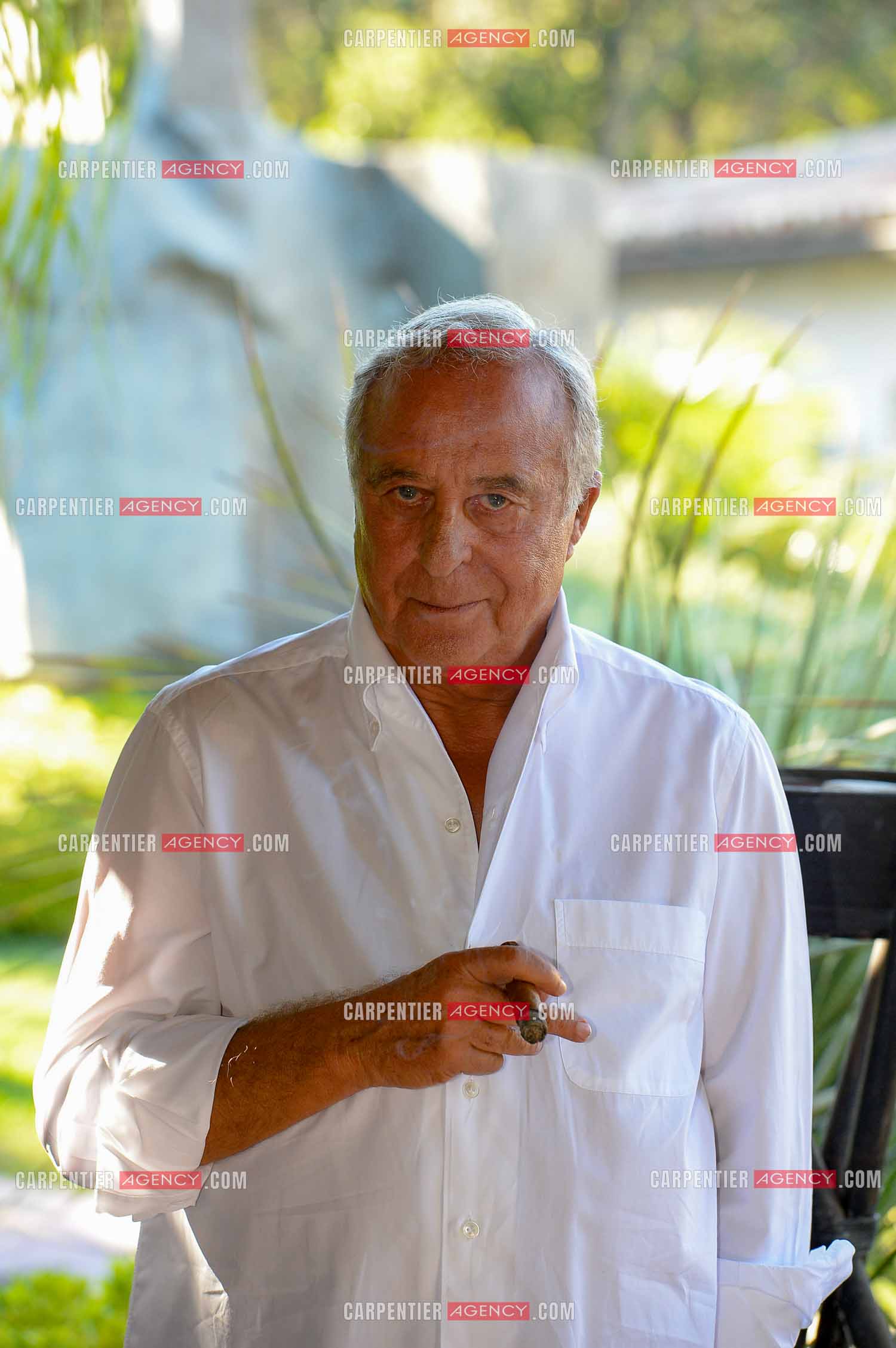 Le créateur de mode Daniel Hechter chez lui dans sa résidence de St Tropez en 2017.   ( Exclusif )