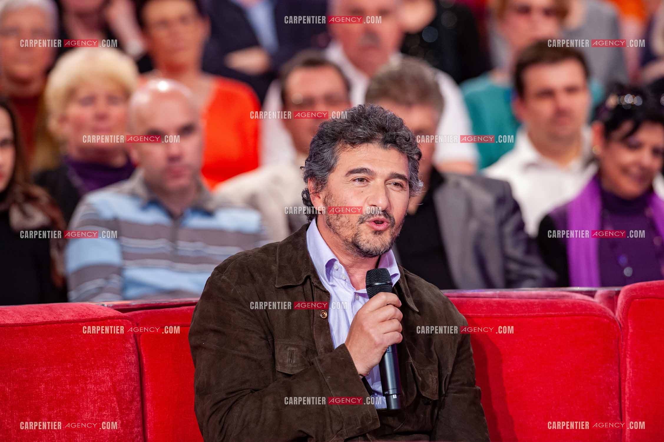 Le chanteur Daniel Levi invité dans l'émission Vivement Dimanche spéciale comédies musicales.