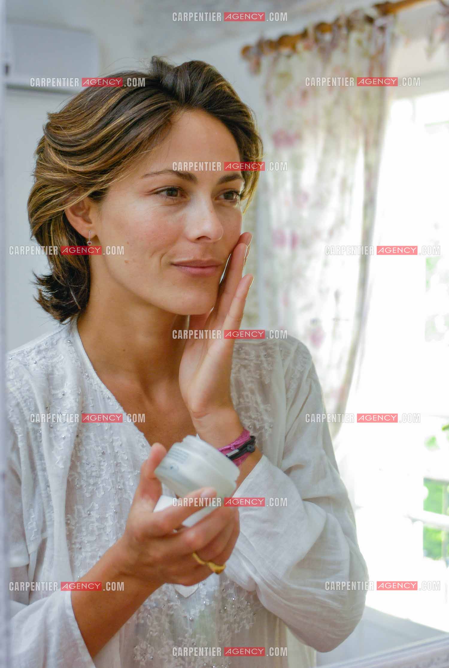 Sujet beauté avec Delphine de Turckhem à St Tropez.   ( Exclusif )