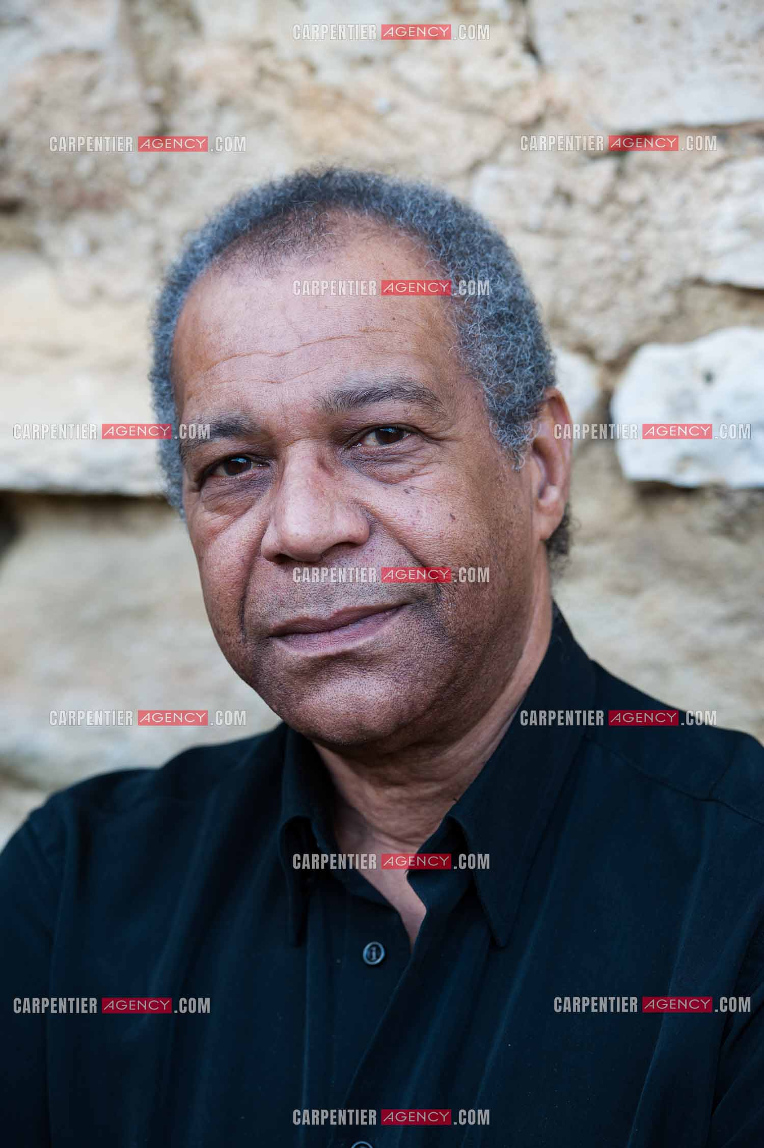 Erick Bamy choriste de Johnny Hallyday.  ( Exclusif )