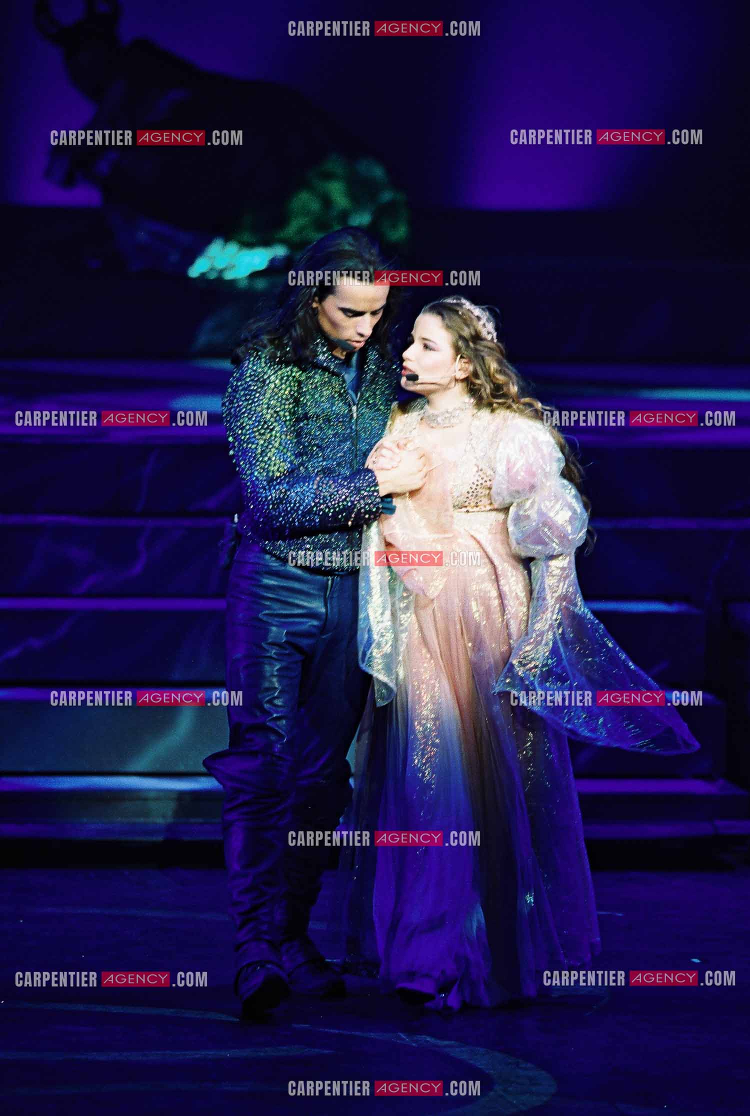 Photo R-JUL-2001-54013