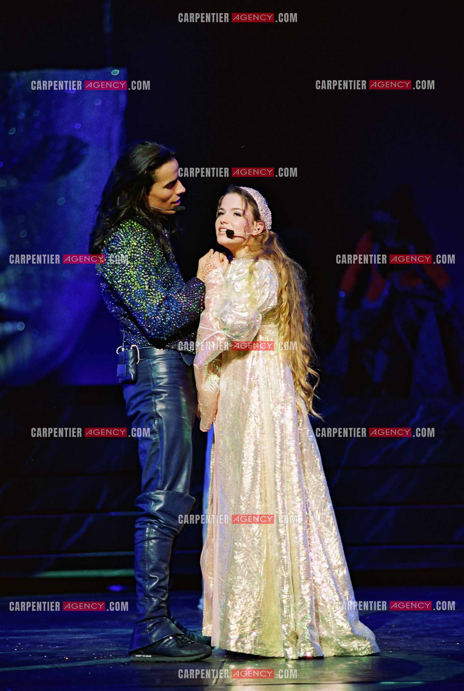 Photo R-JUL-2001-54014