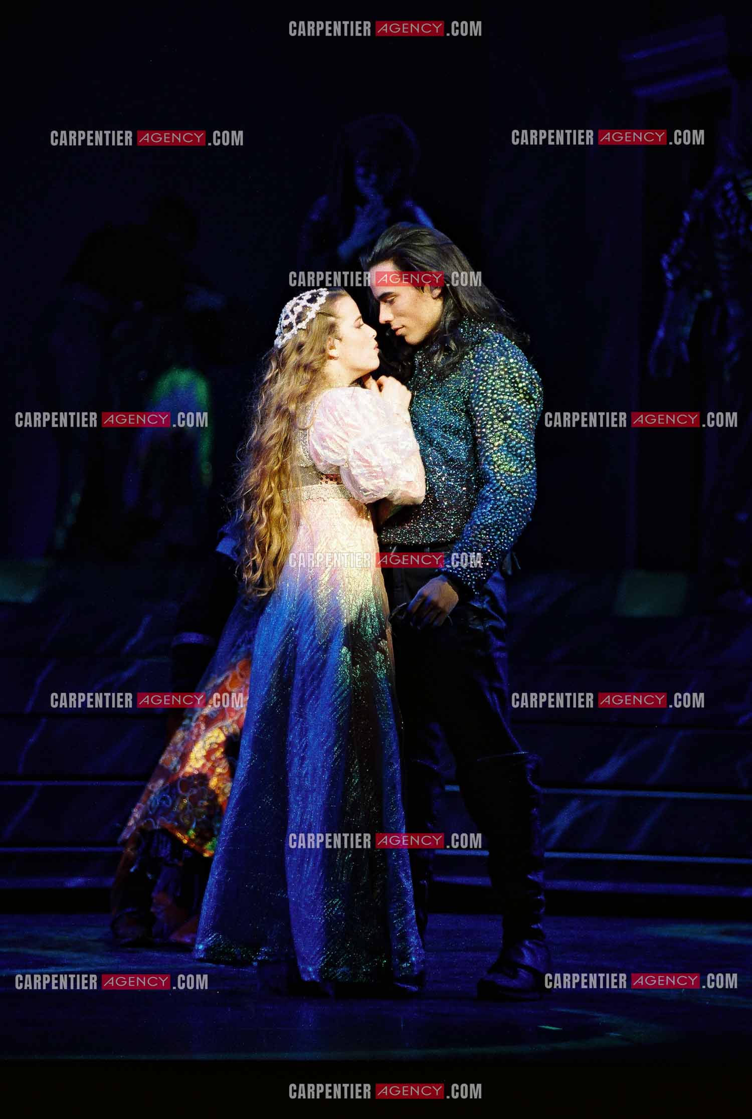 Photo R-JUL-2001-54067