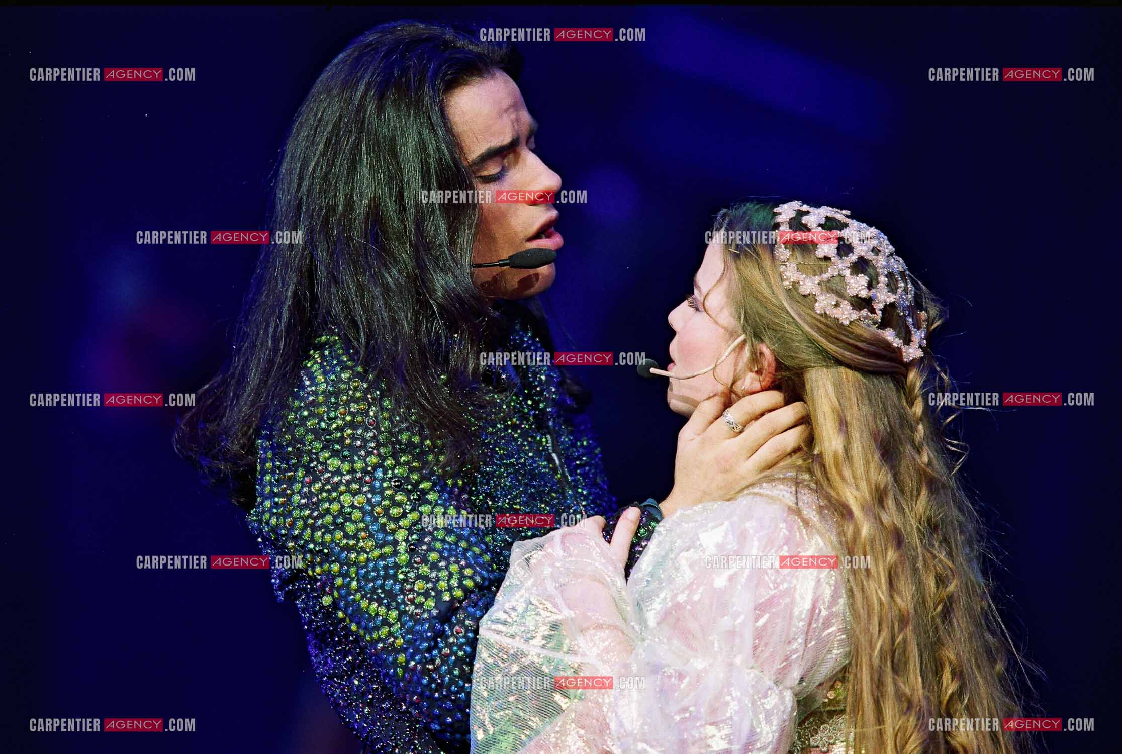 Photo R-JUL-2001-54182