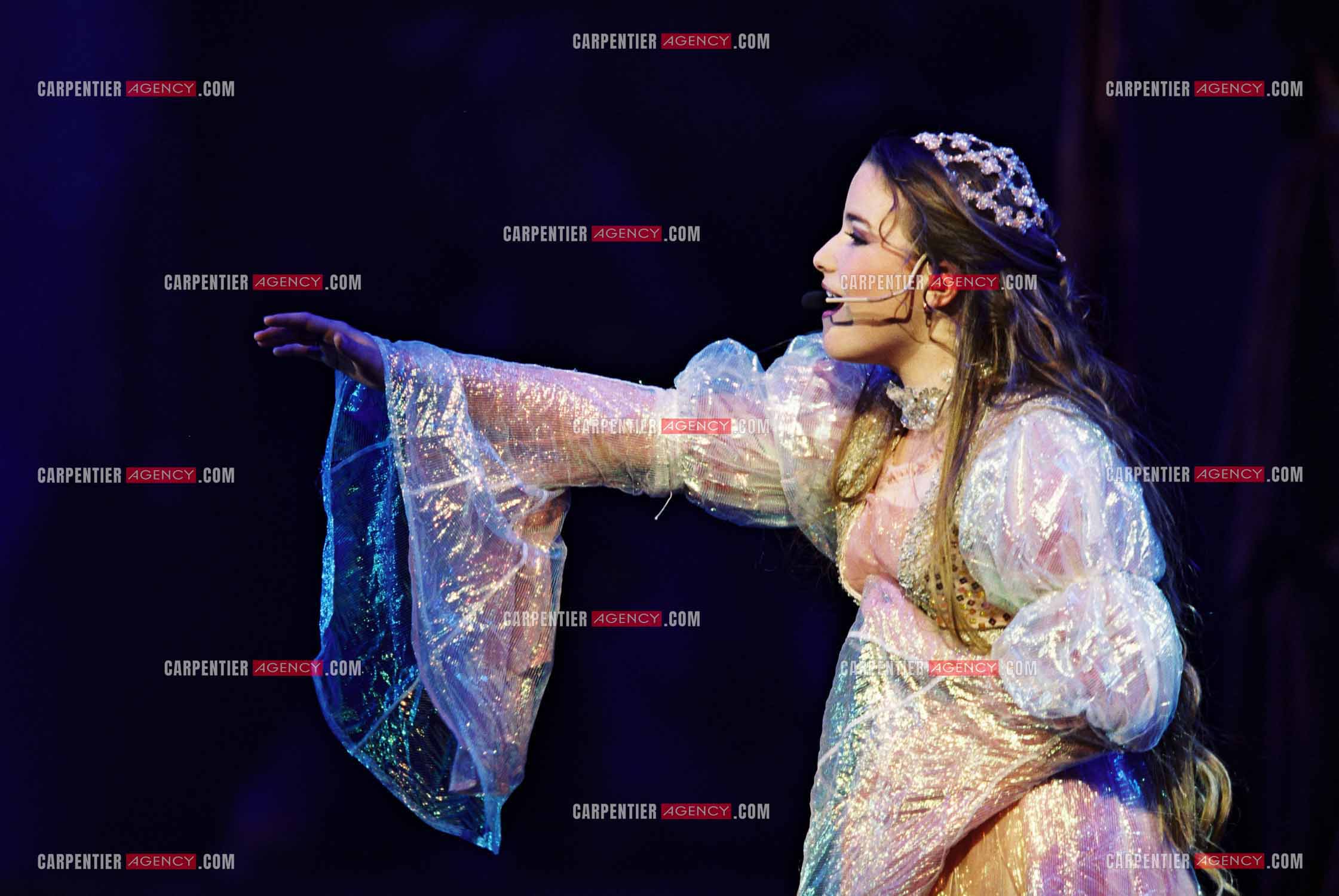 Photo R-JUL-2001-54088