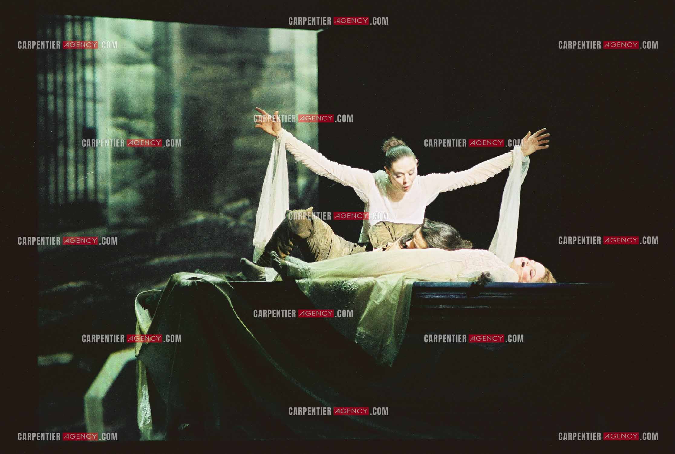 Photo R-JUL-2001-54118