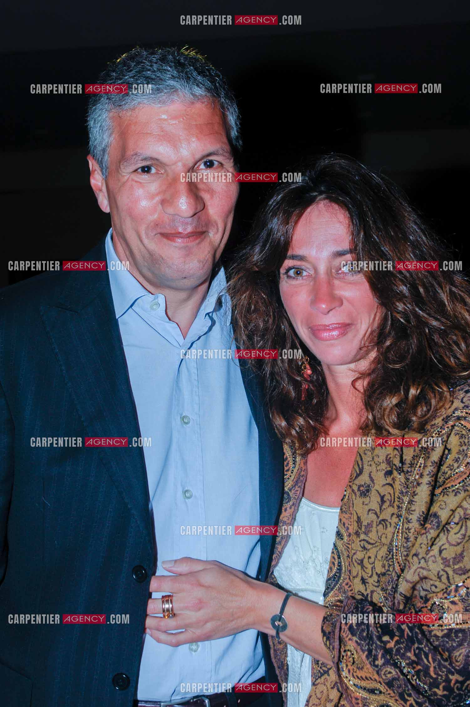 Festival du film à Djerba en Tunisie le 30 avril 2006. Le journaliste Rachid Arhab accompagné de sa femme Sylvie Gauthier.