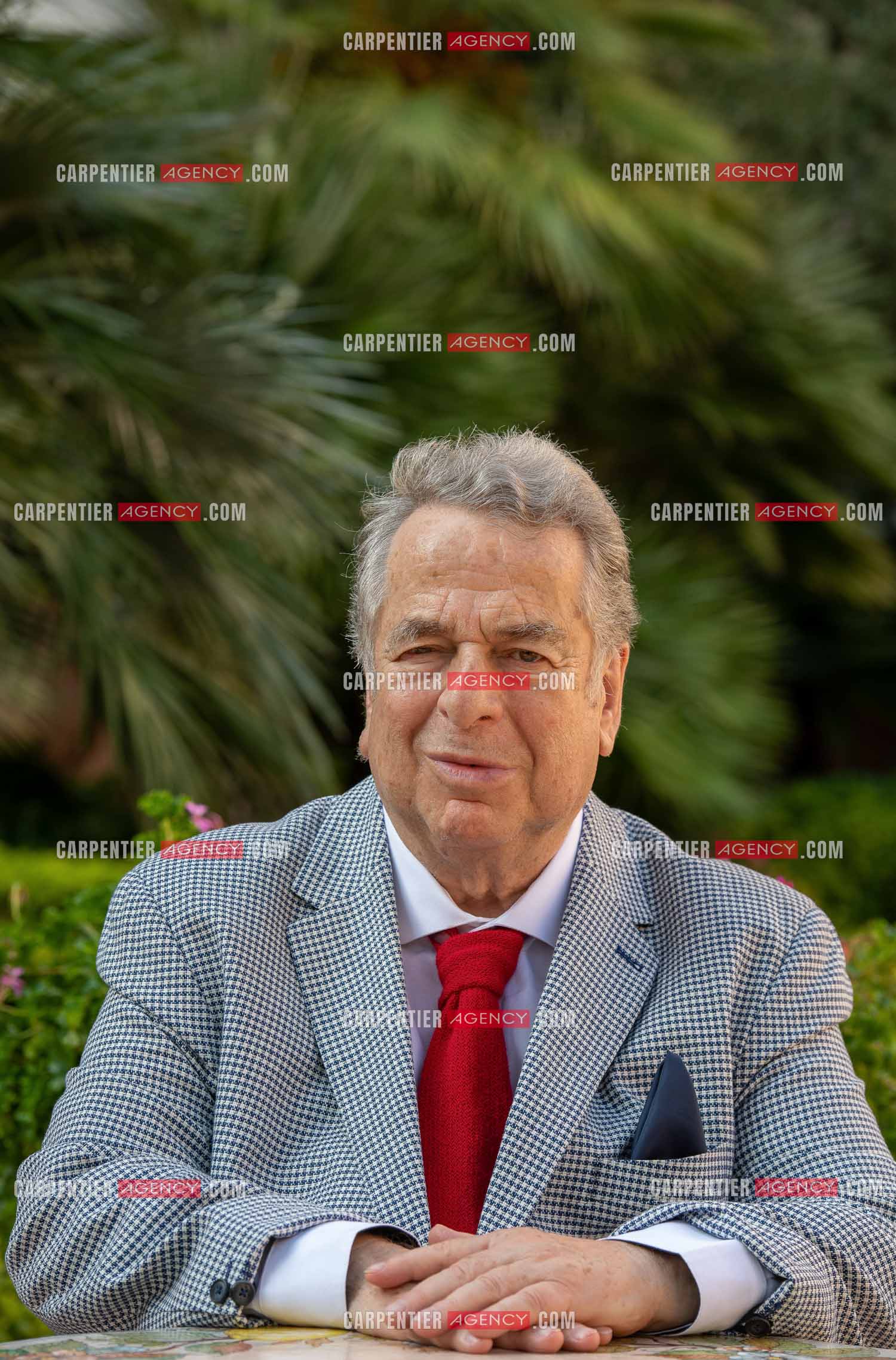 L'auteur Paul-Loup Sulitzer à la réserve de Beaulieu à Nice.   ( Exclusif )