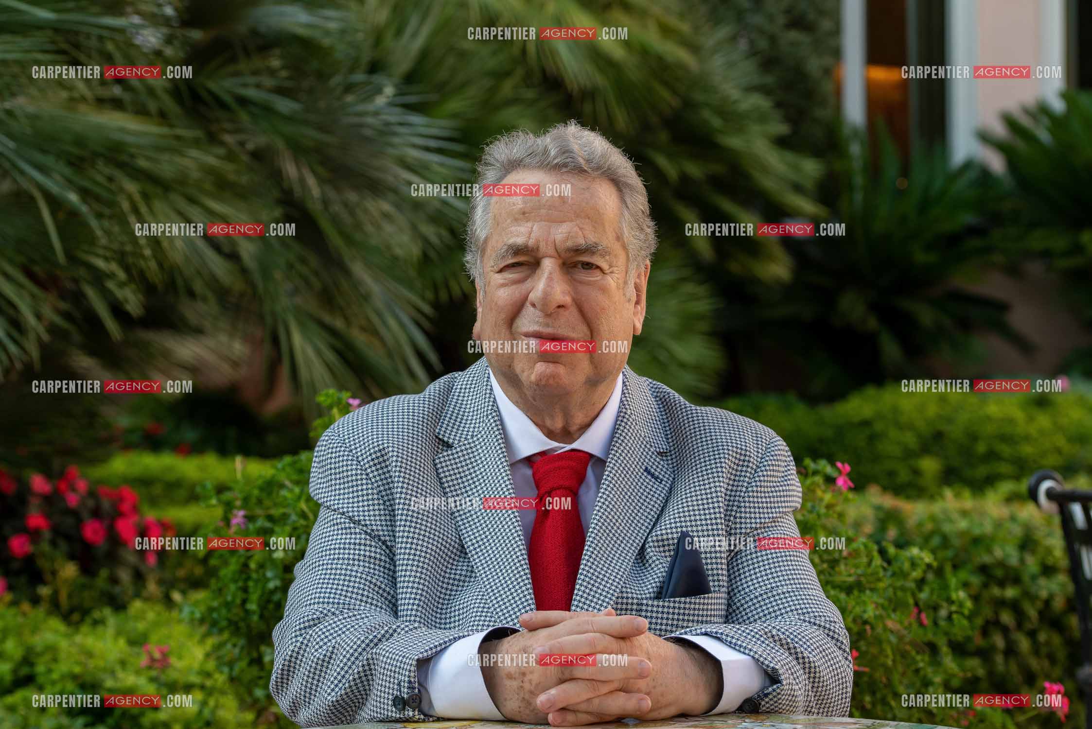 L'auteur Paul-Loup Sulitzer à la réserve de Beaulieu à Nice.   ( Exclusif )