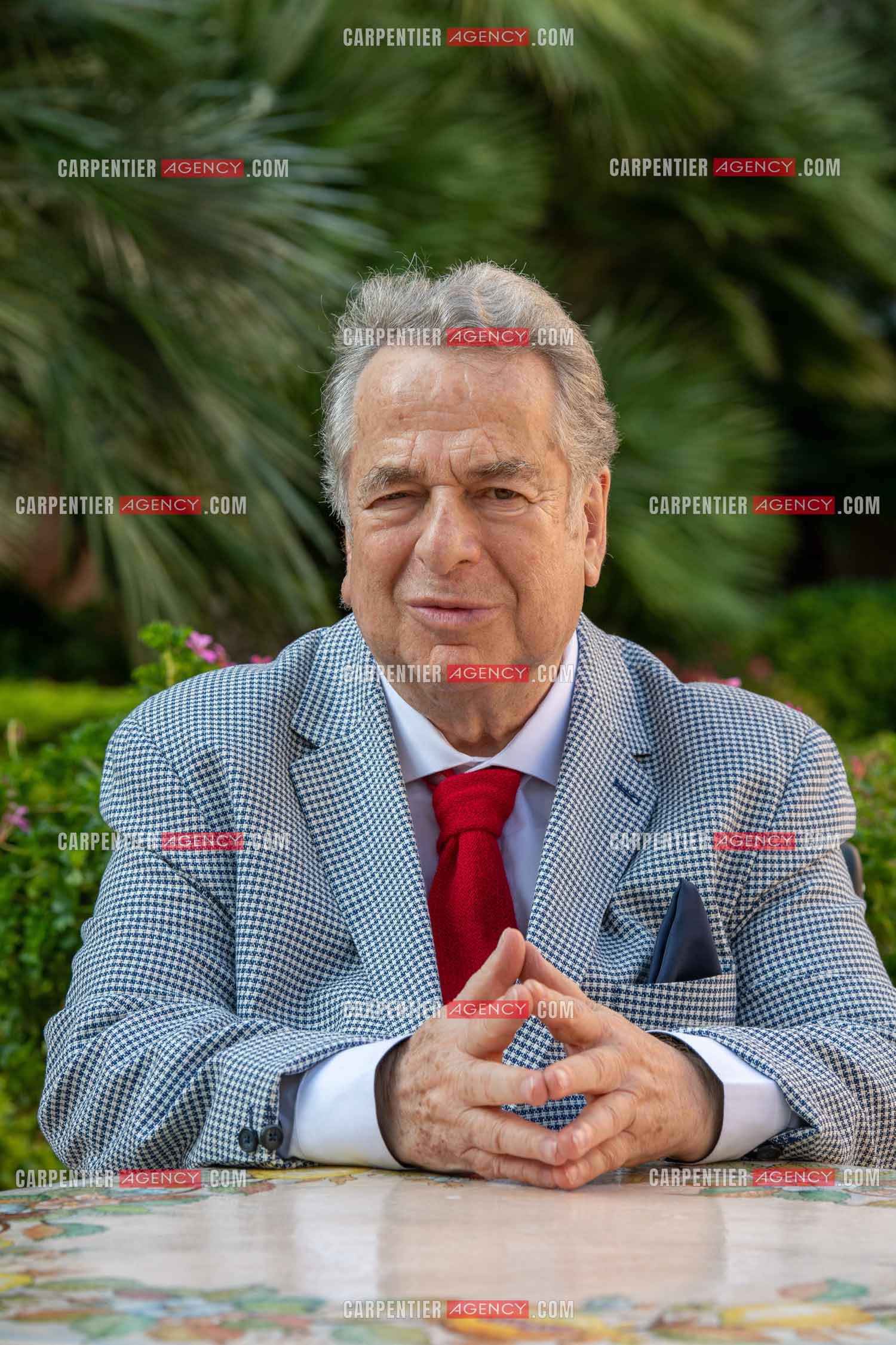 L'auteur Paul-Loup Sulitzer à la réserve de Beaulieu à Nice.   ( Exclusif )