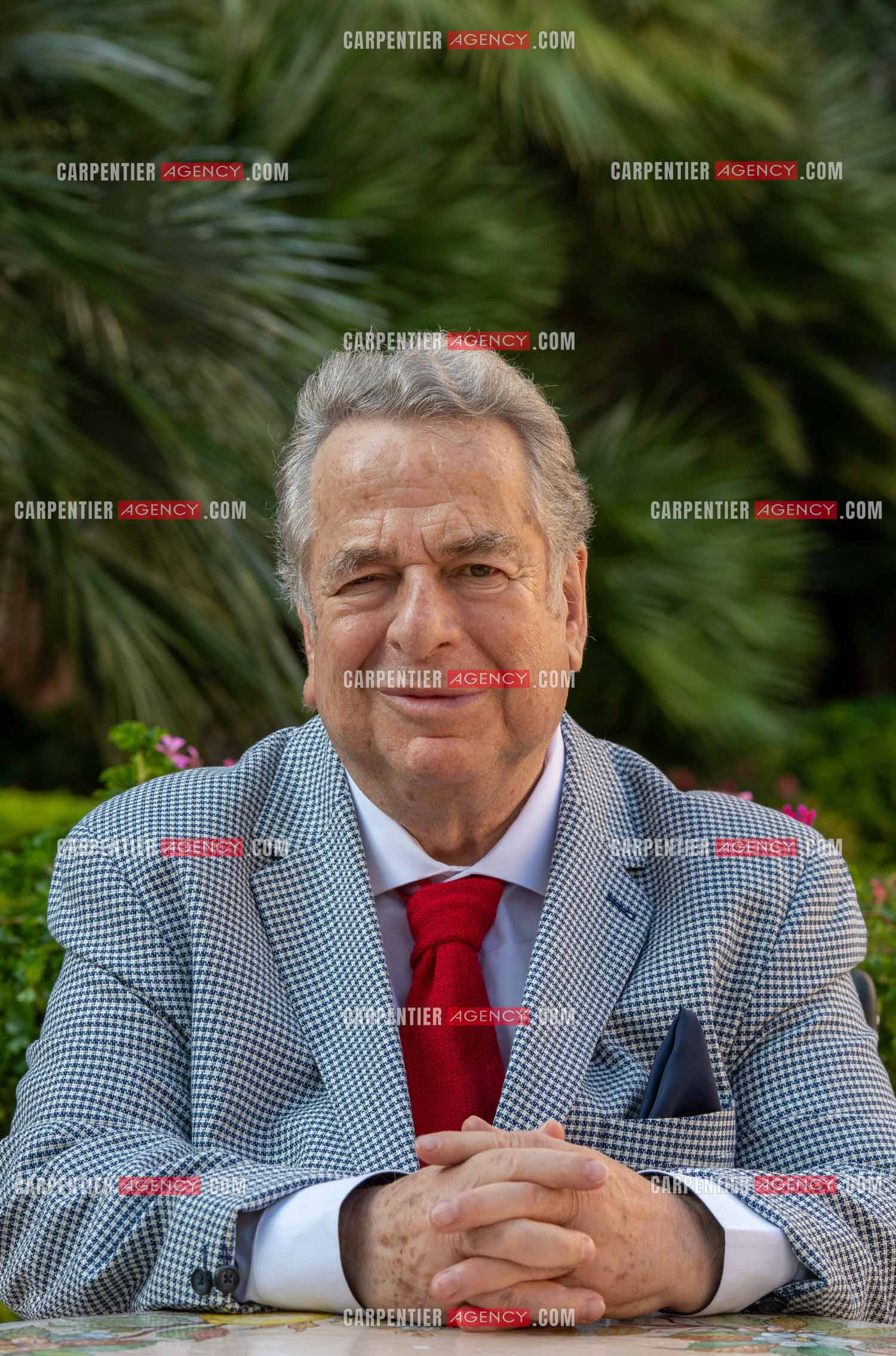 L'auteur Paul-Loup Sulitzer à la réserve de Beaulieu à Nice.   ( Exclusif )