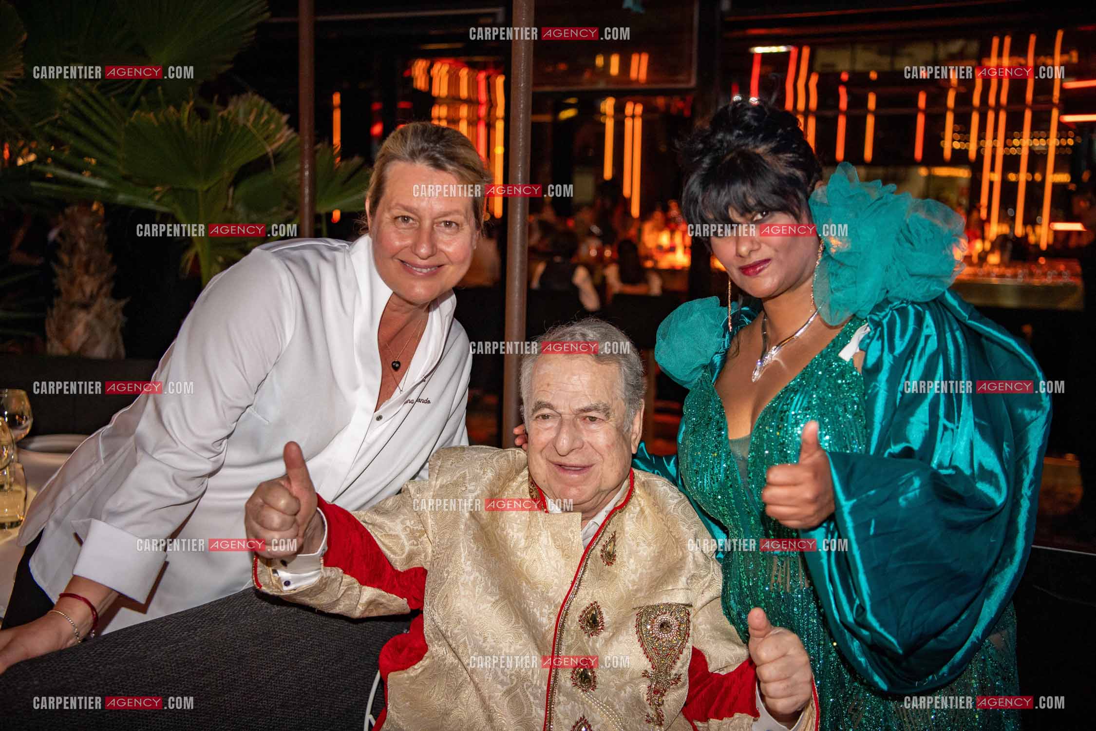 Paul-Loup Sulitzer fête ses 77 ans au VIP de St Tropez entouré de sa compagne  Supriya Answya Devi Rathoar et luana Belmondo. ( Exclusif )