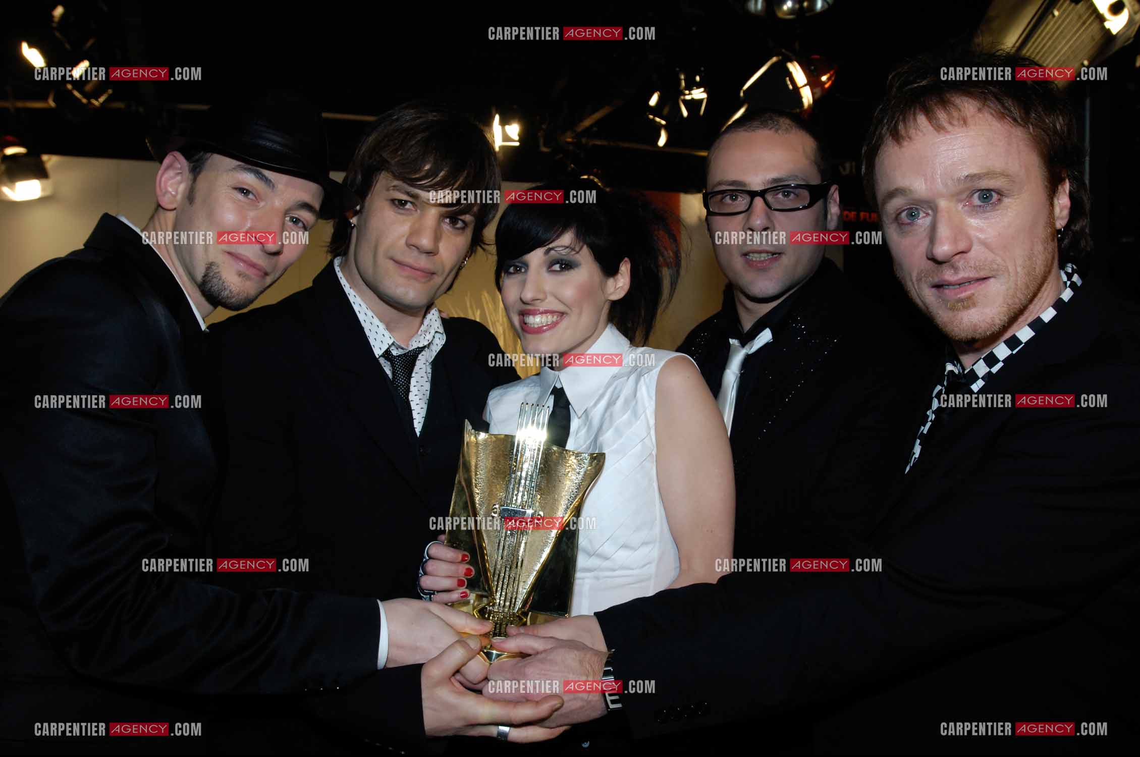 Le groupe français de pop rock Super Bus aux Victoires de la Musique en 2007.        ( Exclusif )