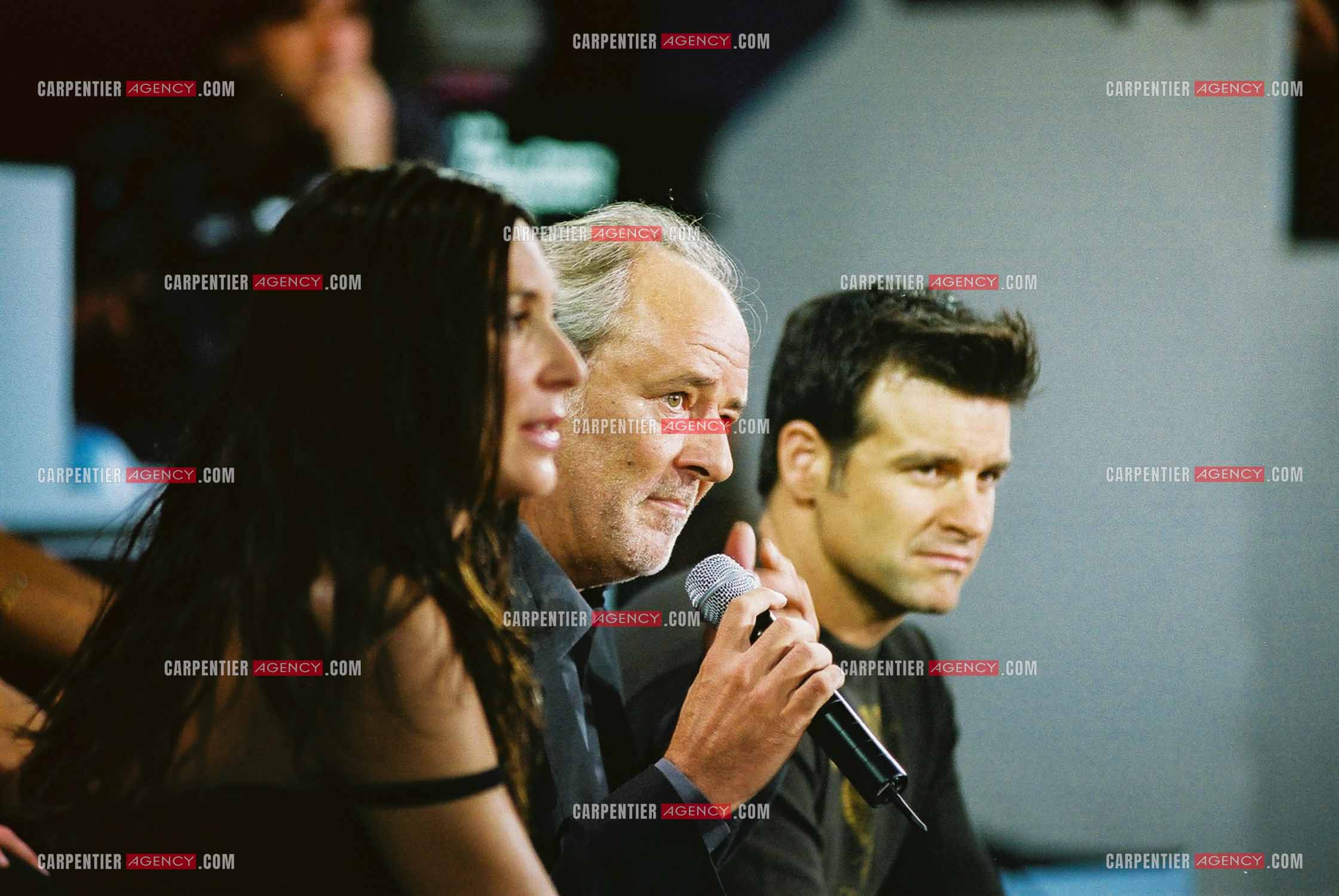 Enregistrement pour TF1. Maxime Leforestier entre Roch Voisine et Zazie.  ( Exclusif )