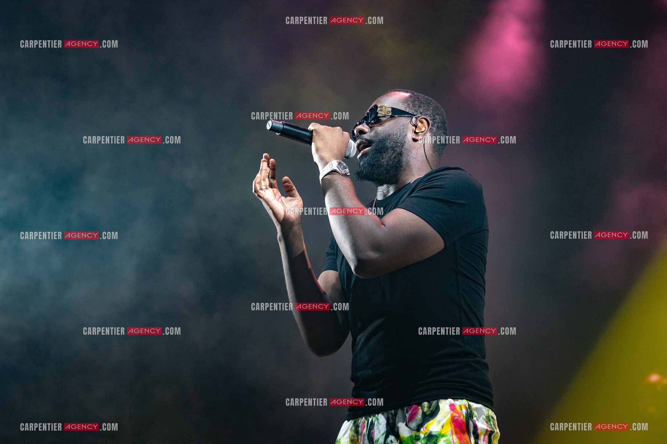 Le rappeur Maître Gim's en concert.