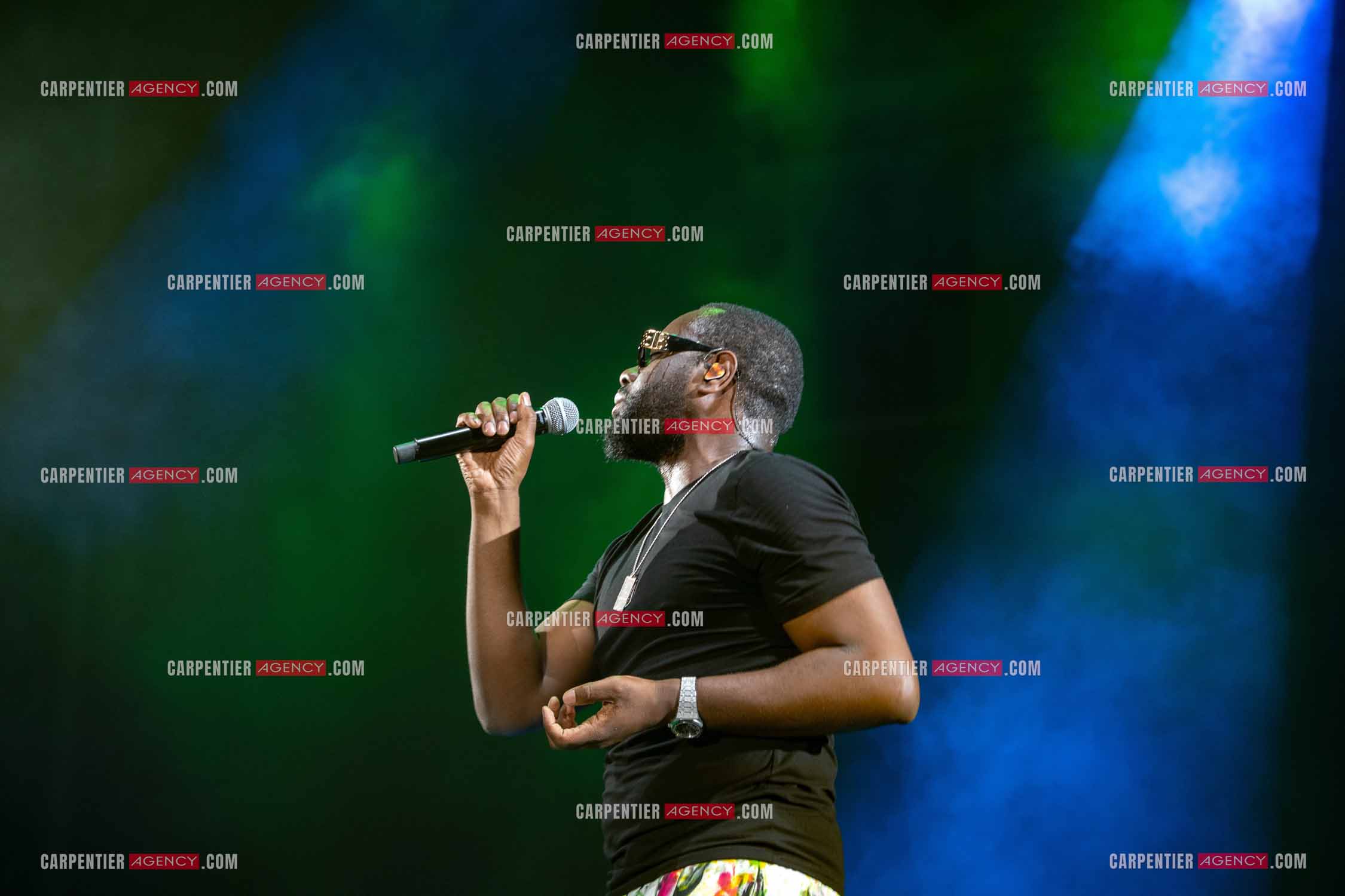 Le rappeur Maître Gim's en concert.