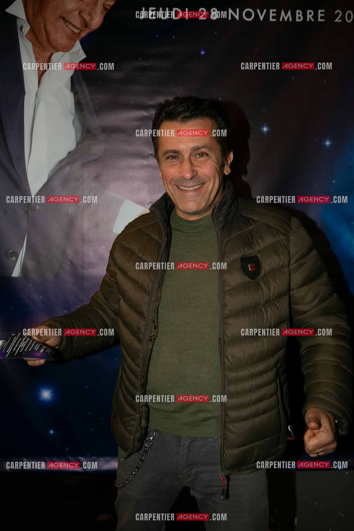 Le chanteur Bébert du groupe Les Forbans invité à L'Alhambra.  ( Exclusif )