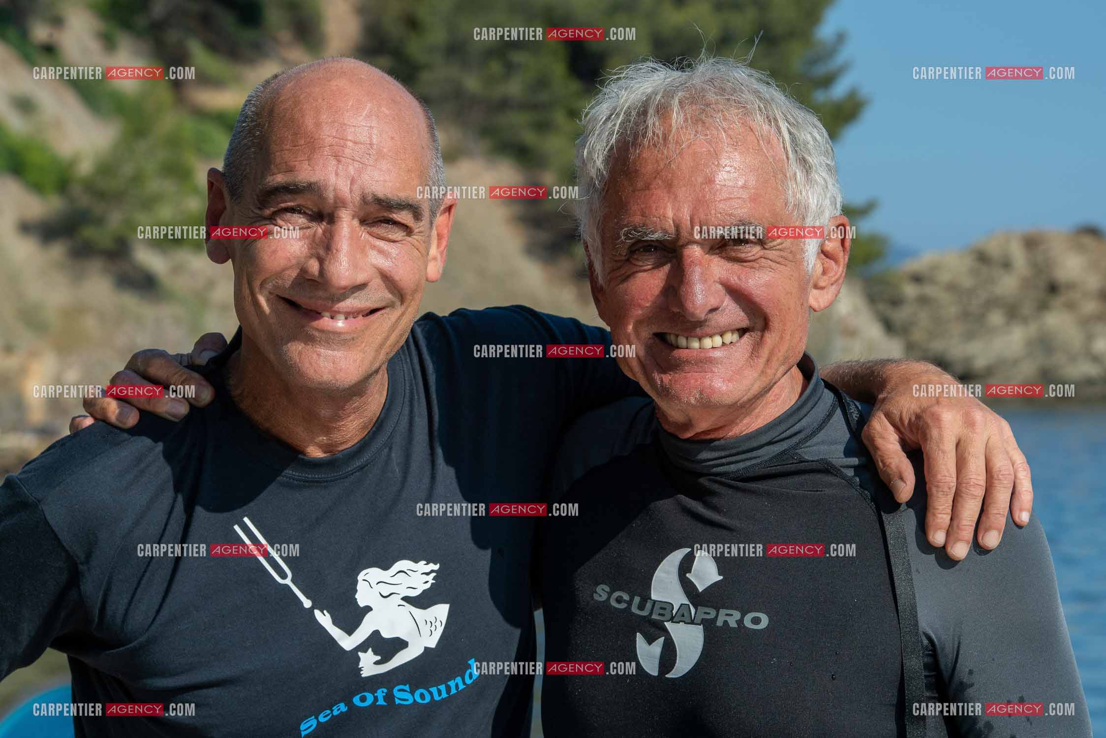 L'acteur Jean-Marc Barr ( Le grand Bleu ) sur la plage de Pipapy à Toulon dans le Var pour un concert subaquatique “ 20 000 sons sous la mer “ ( Sea of sound ).  Jean-Marc Barr et le compositeur Français contemporain Michel Redolfi. ( Exclusif )