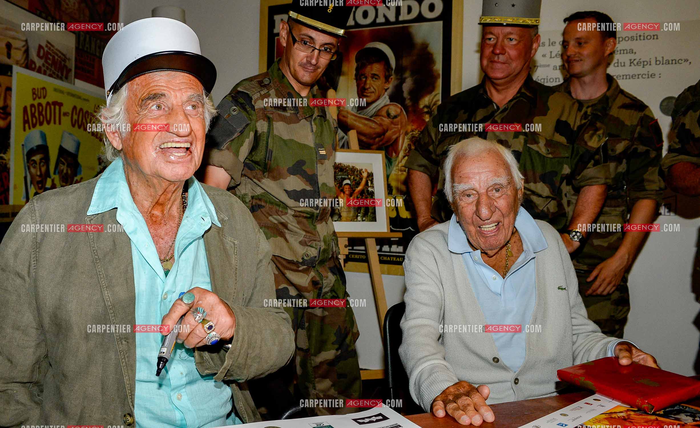 Sur le parrainage de Monsieur Jean-Paul BELMONDO le musée de la Légion étrangère à Aubagne accueille jusqu’au 27 août 2017, une exposition inédite sur le thème : “ Légion et cinéma, quand le 7e art s’empare du képi blanc “. Jean-Paul Belmondo et son ami l'acteur Charles Gérard au musée de la Legion étrangère.