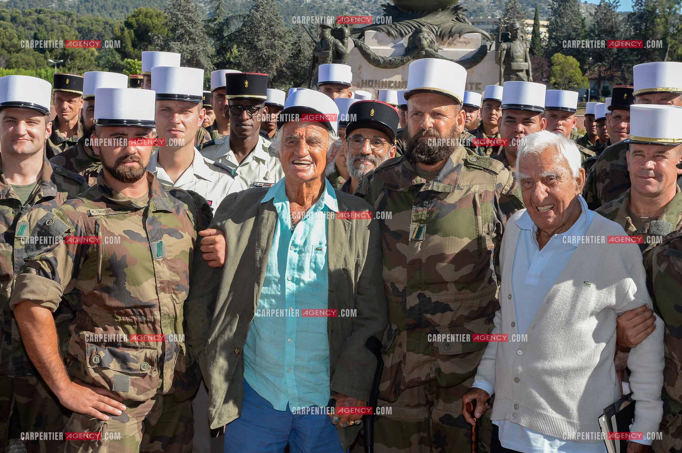 Sur le parrainage de Monsieur Jean-Paul BELMONDO le musée de la Légion étrangère à Aubagne accueille jusqu’au 27 août 2017, une exposition inédite sur le thème : “ Légion et cinéma, quand le 7e art s’empare du képi blanc “. Jean-Paul Belmondo et son ami l'acteur Charles Gérard au musée de la Legion étrangère pour inaugurer cette exposition.            Photos complémentaires sur le site www.carpentieragency.com