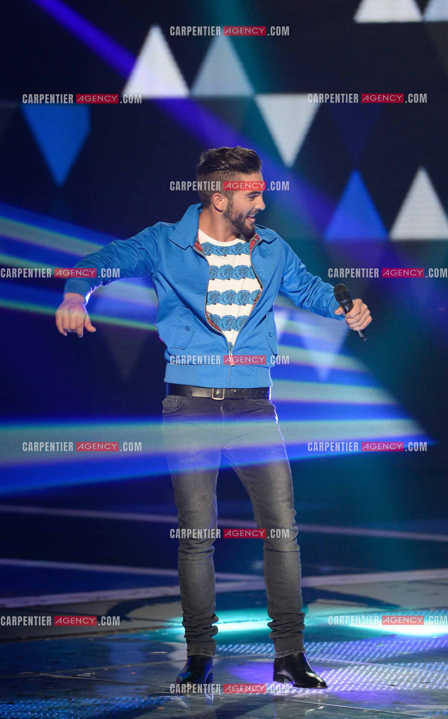 Le chanteur KENDJI GIRAC en concert.