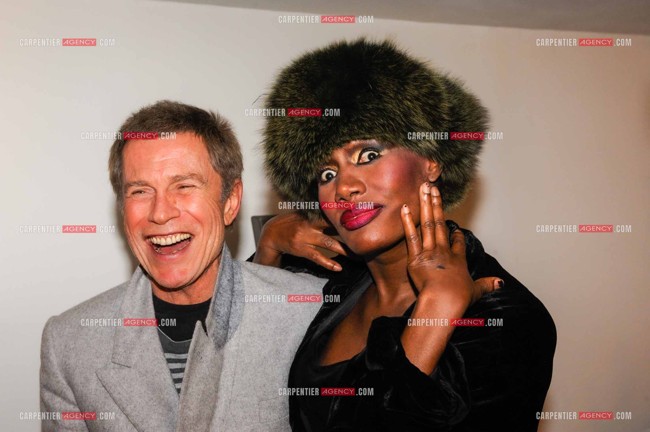 La chanteuse Grace Jones en concert au Grand Rex à Paris le 23 mars 2009. Dans sa loge, avec son ex mari Jean-Paul Goude. ( Exclusif )