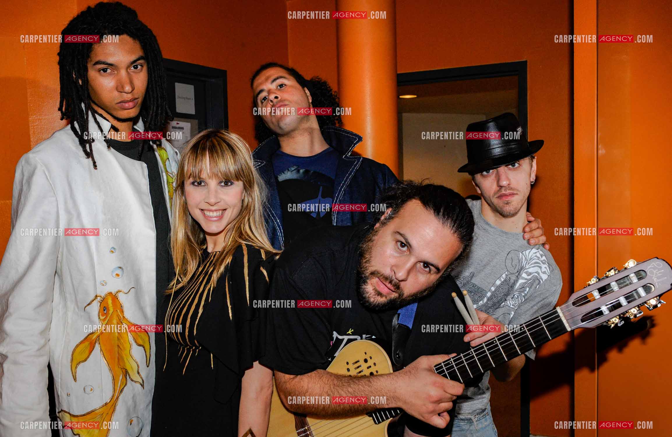 La chanteuse Grace Jones en concert à Bruxelles le 16 mars 2009. Pour assurer sa première partie, Grace Jones demande à son Fils Paulo Goude de l'accompagner avec son groupe “ TRYBEZ“.    (Exclusif )