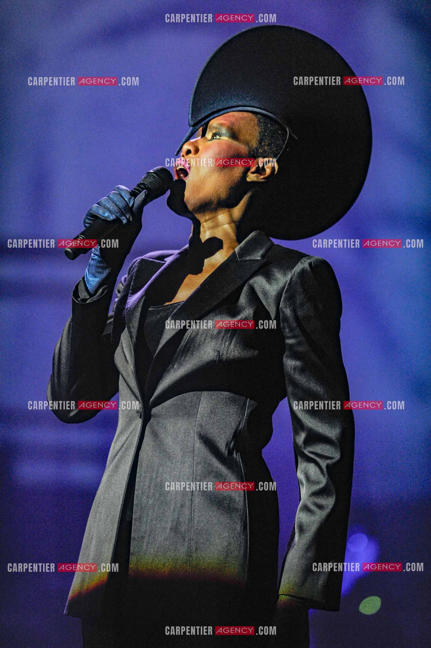 La chanteuse Grace Jones en concert au Grand Rex à Paris le 23 mars 2009.  ( Exclusif )