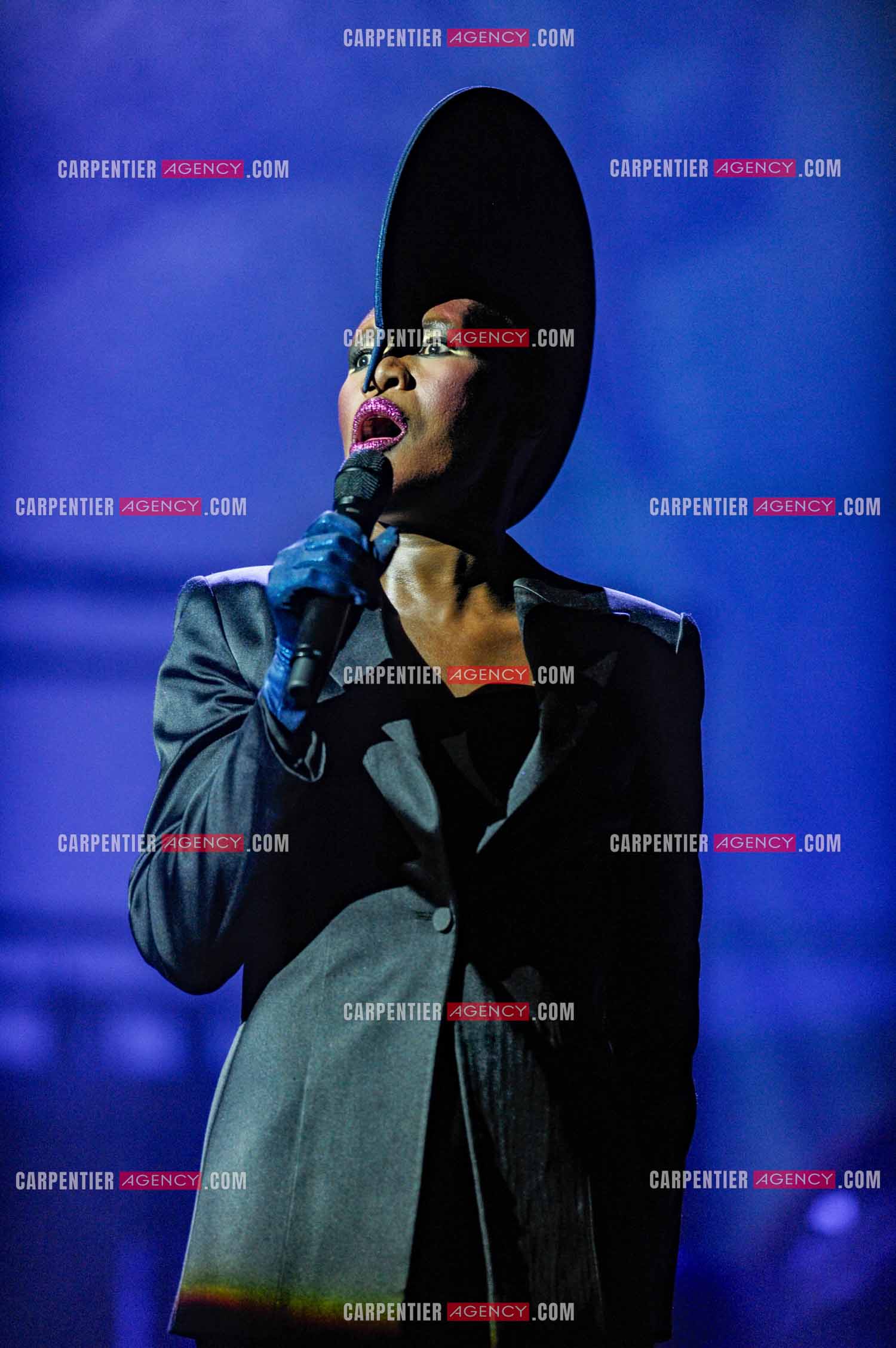 La chanteuse Grace Jones en concert au Grand Rex à Paris le 23 mars 2009.  ( Exclusif )