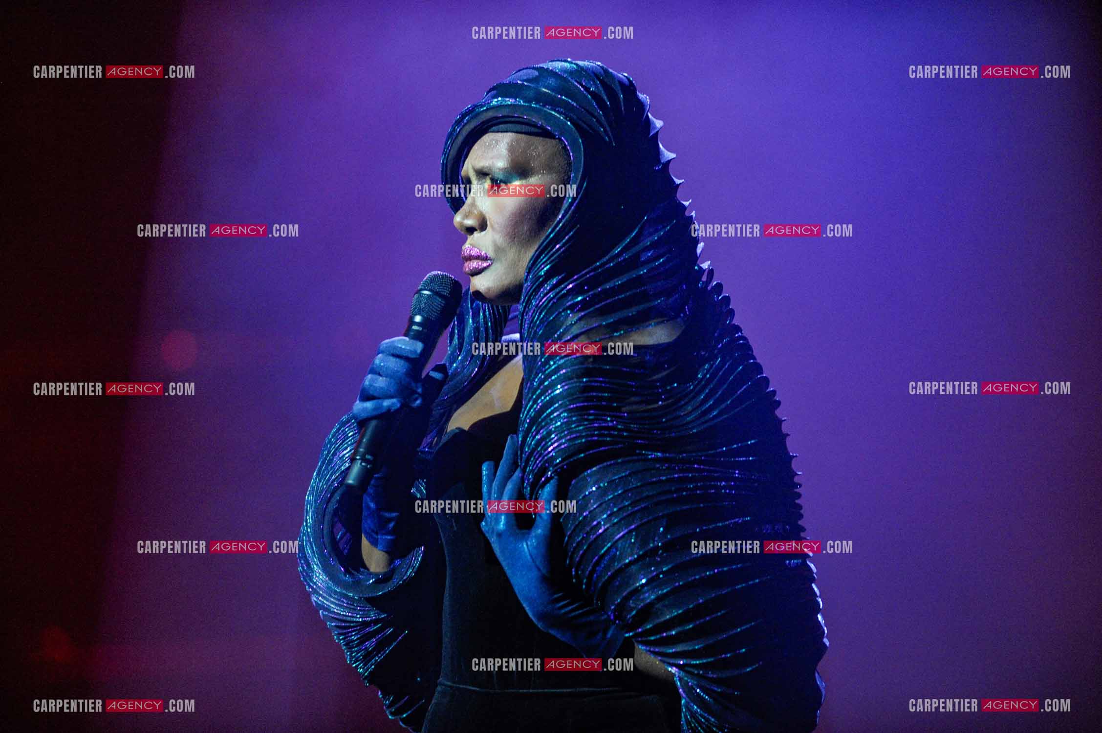 La chanteuse Grace Jones en concert au Grand Rex à Paris le 23 mars 2009.  ( Exclusif )