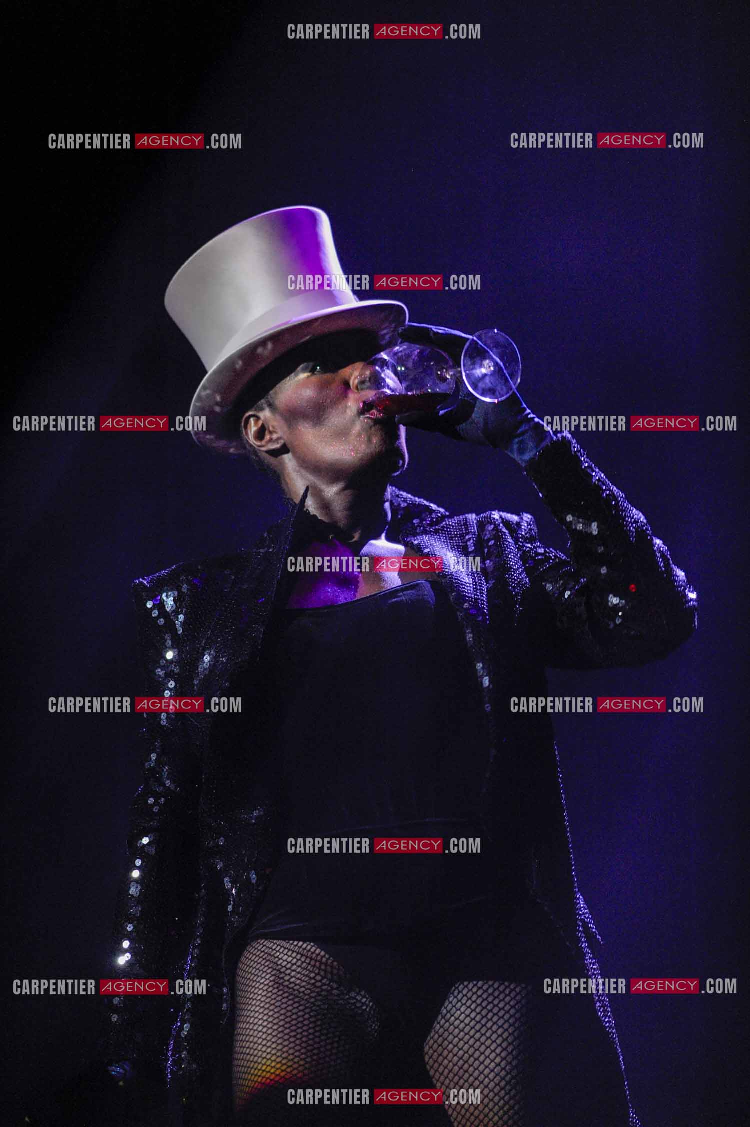 La chanteuse Grace Jones en concert au Grand Rex à Paris le 23 mars 2009.  ( Exclusif )