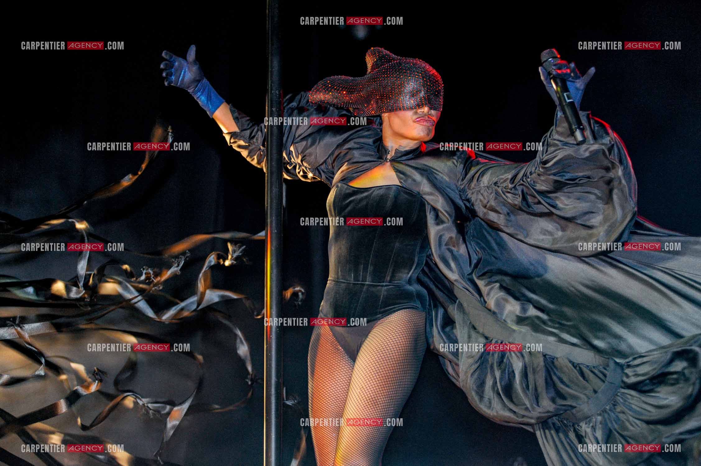 La chanteuse Grace Jones en concert au Grand Rex à Paris le 23 mars 2009.  ( Exclusif )