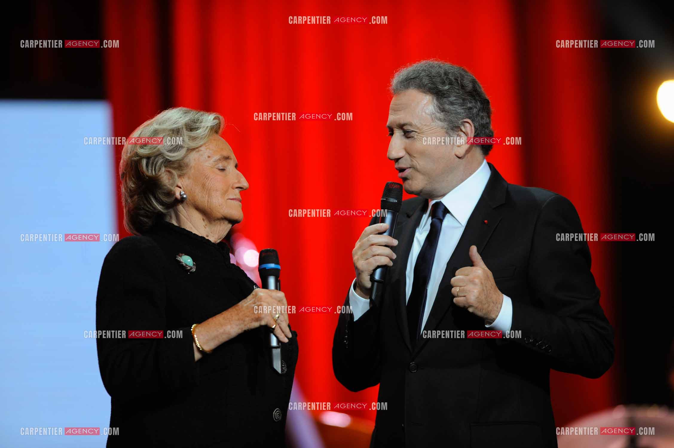 La première dame Bernadette Chirac invitée d'honneur de l'émission spéciale sur Edith Piaf “Pour + de Vie“ présentée par Michel Drucker