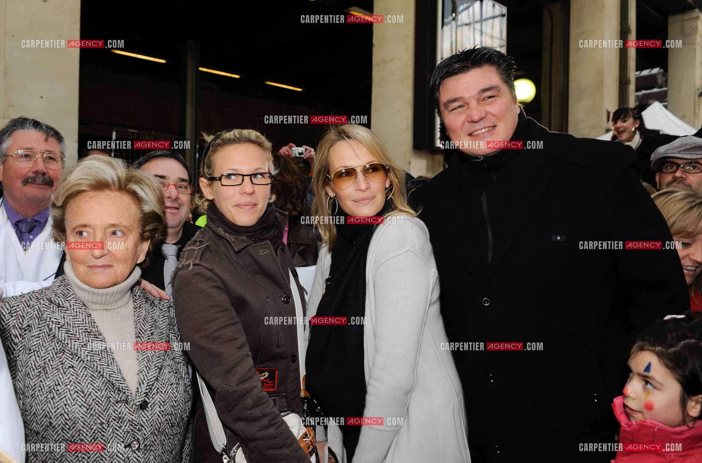 Présentation de l'opération “ PIÈCES JAUNES “ à la gare de Lyon en présence de la première dame Bernadette Chirac, Estelle Lefébure, la chanteuse Lorie Pester et le judoka David Douillet.   ( Exclusif )