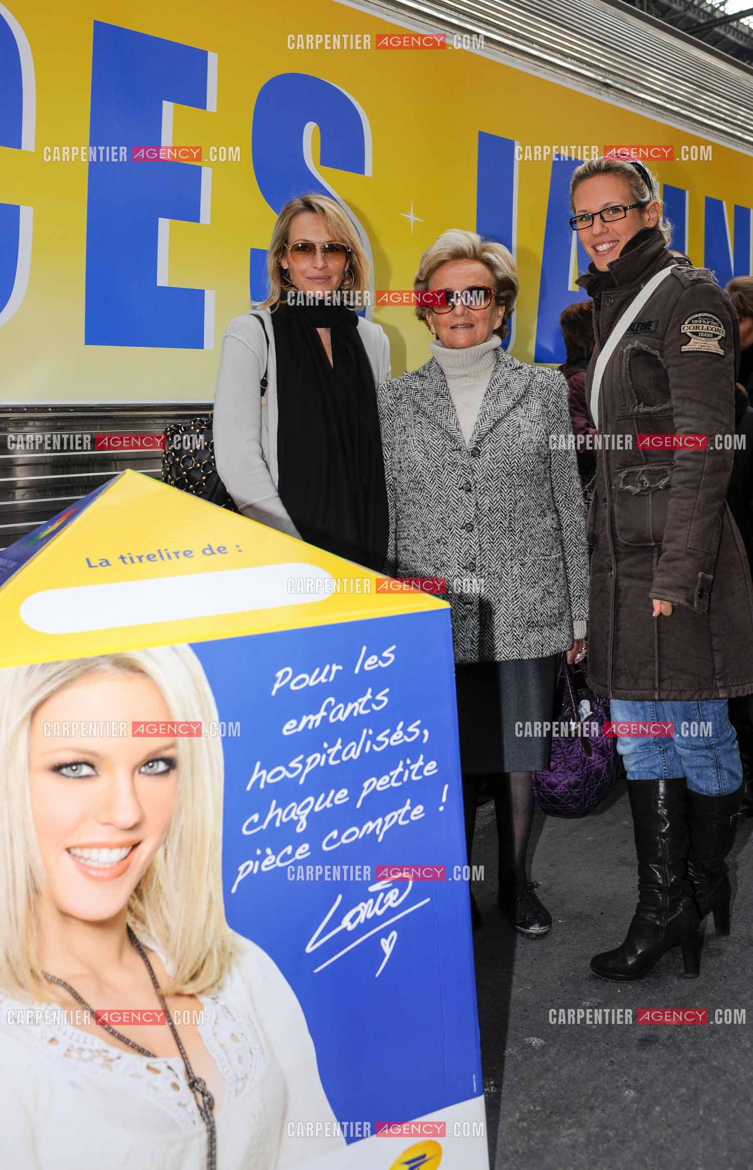 Présentation de l'opération “ PIÈCES JAUNES “ à la gare de Lyon en présence de la première dame Bernadette Chirac, Estelle Lefébure et la chanteuse Lorie.   ( Exclusif )