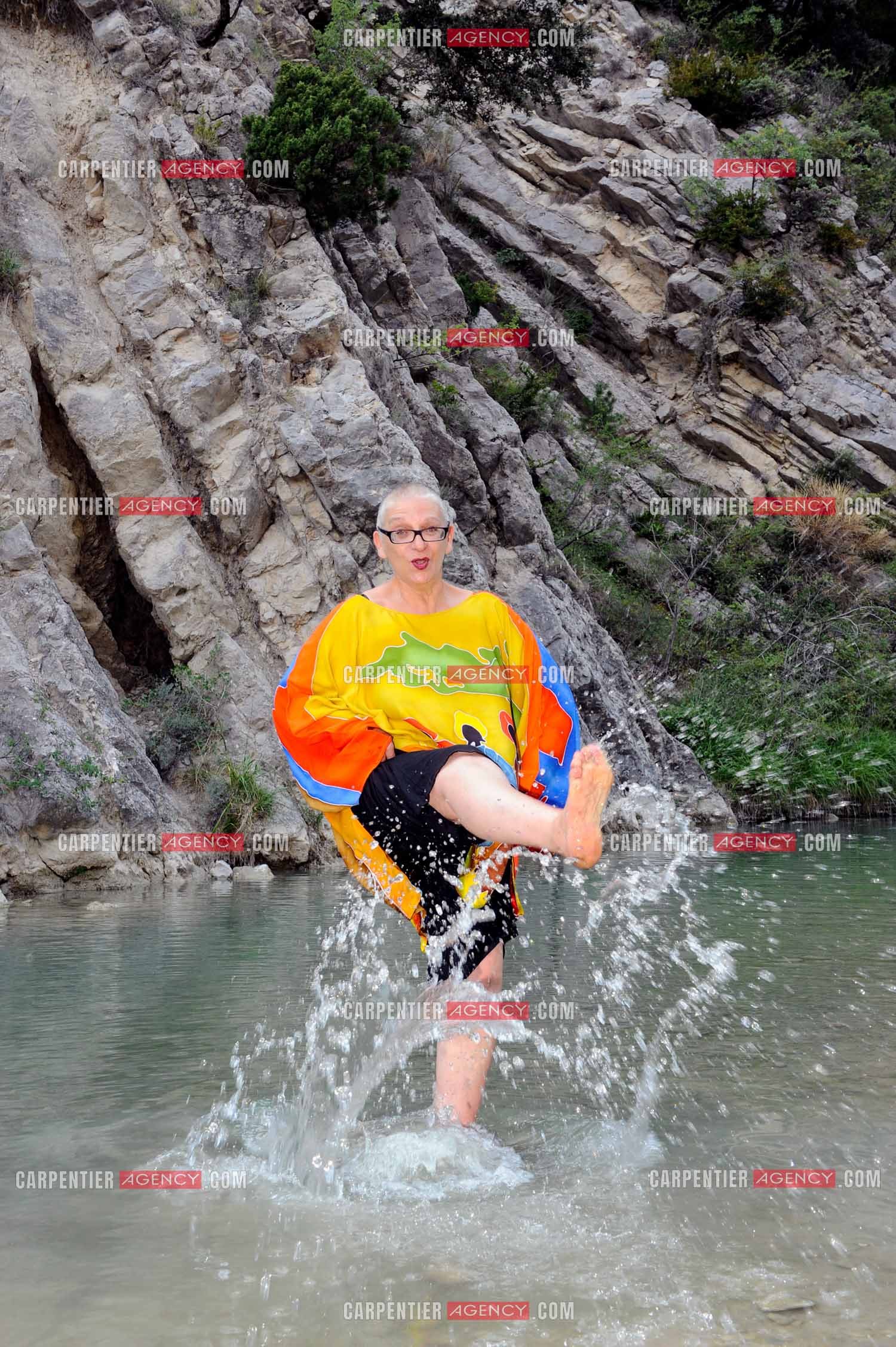 La chanteuse Claudie Fritsch-Mentrop dit Desireless chez elle dans le Luberon. ( Exclusif )