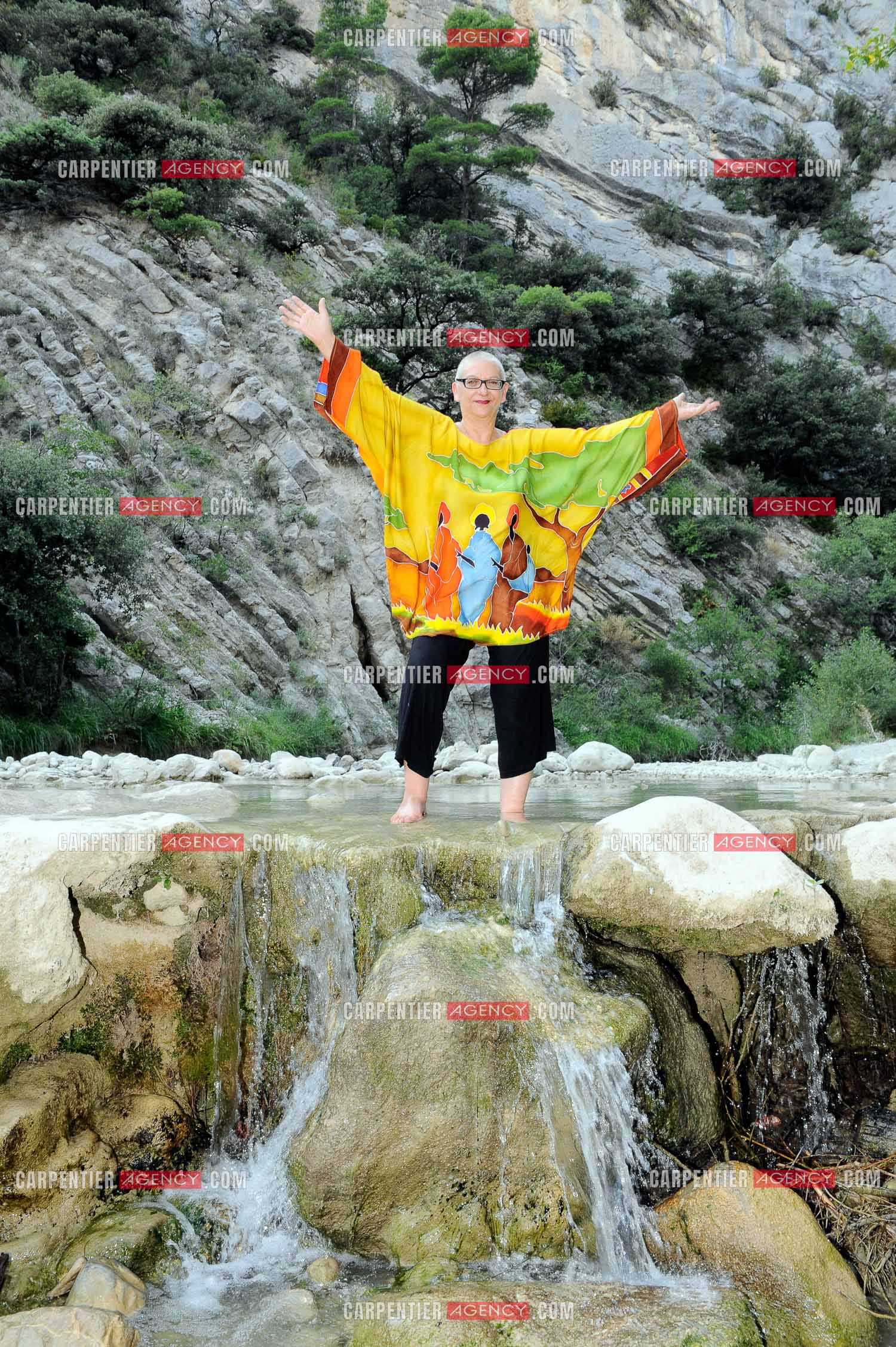 La chanteuse Claudie Fritsch-Mentrop dit Desireless chez elle dans le Luberon. ( Exclusif )