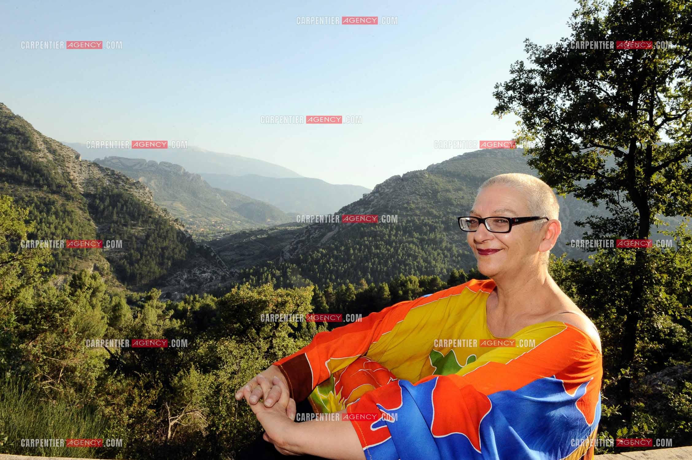 La chanteuse Claudie Fritsch-Mentrop dit Desireless chez elle dans le Luberon. ( Exclusif )