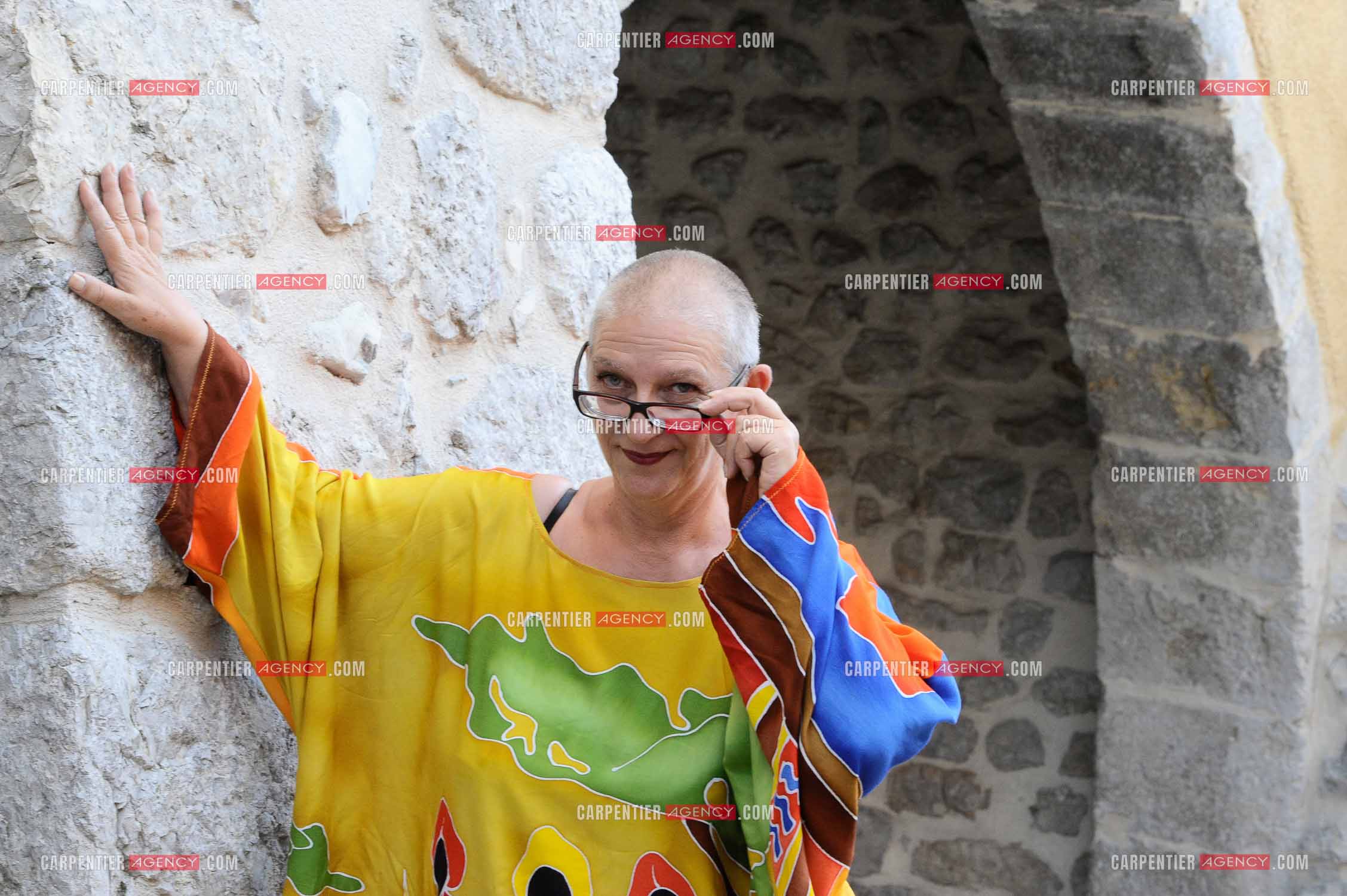 La chanteuse Claudie Fritsch-Mentrop dit Desireless chez elle dans le Luberon. ( Exclusif )