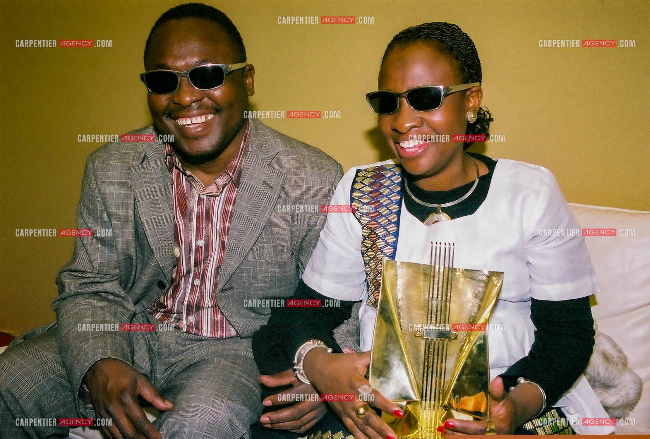 Amadou et Mariam reçoivent  la victoire album reggae, ragga, world de l'année 2005. ( Exclusif )