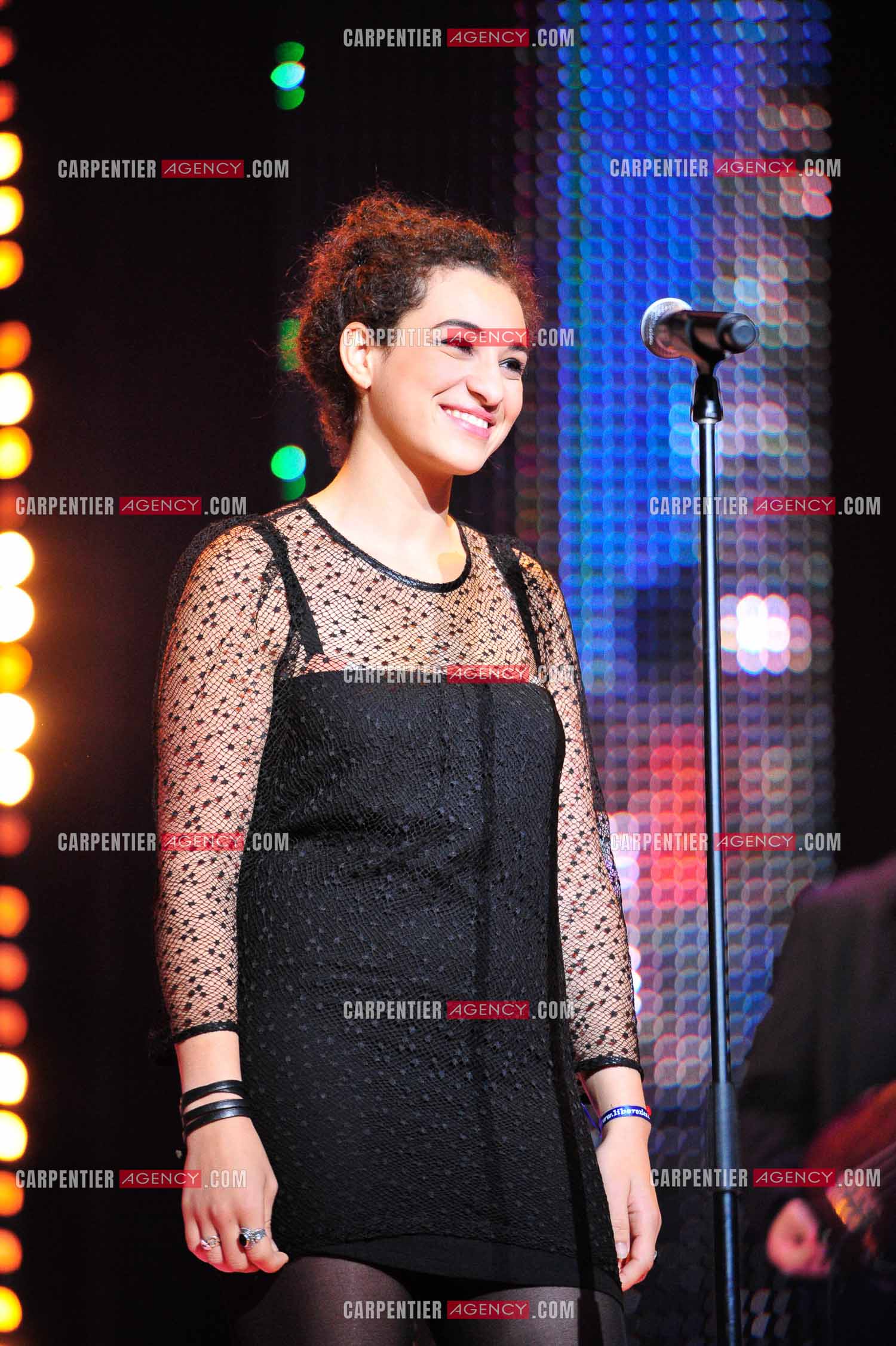 La chanteuse Camela Jordana en concert au Zénith de Paris.